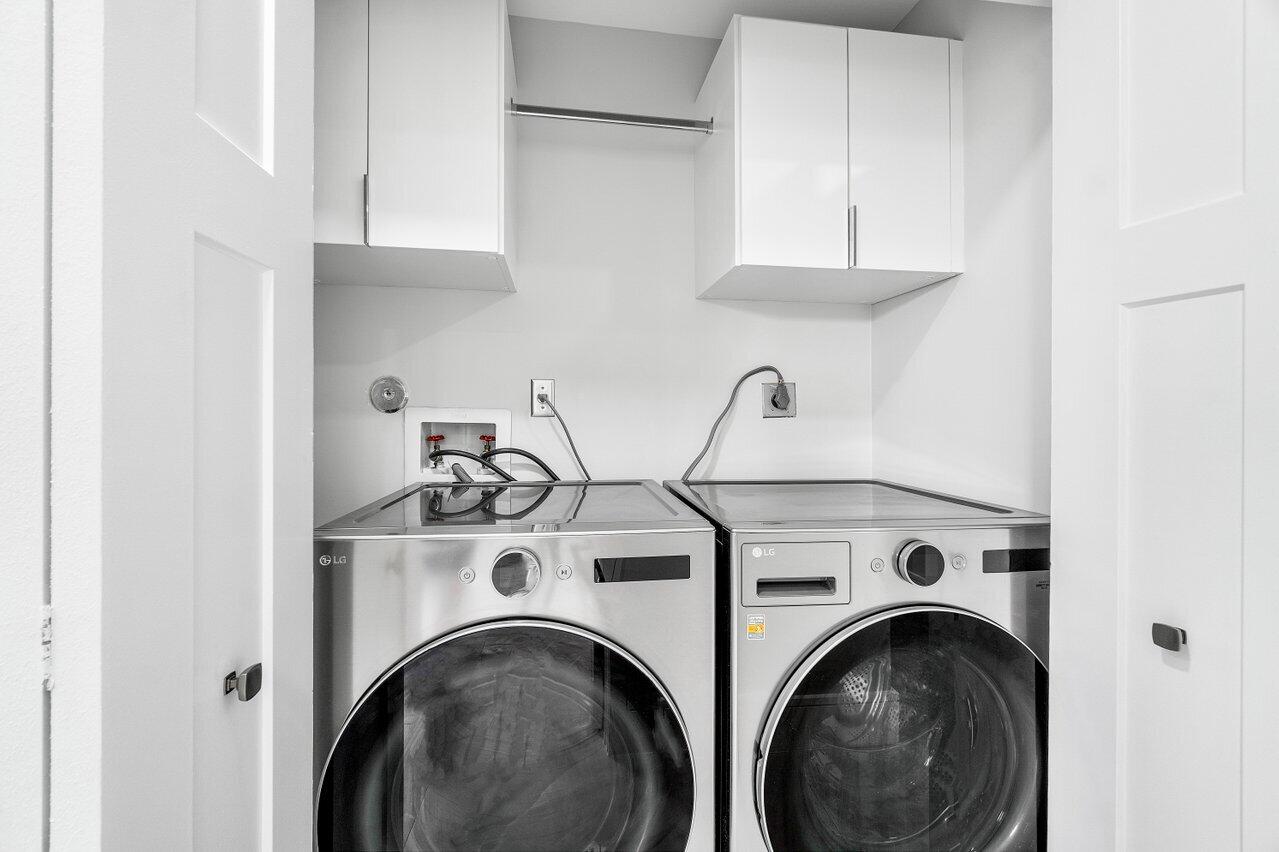 5214 Lake Catalina Drive N C