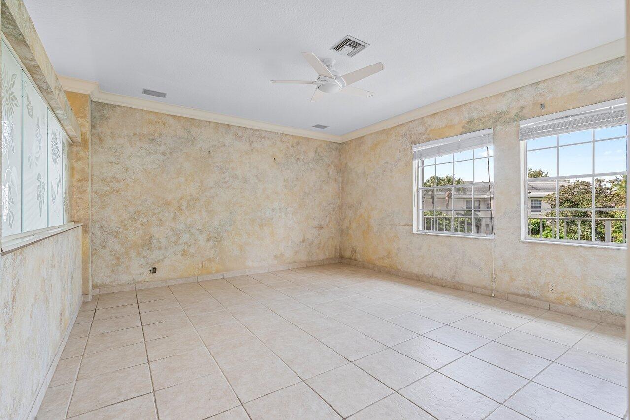 5100 Lake Catalina Drive D