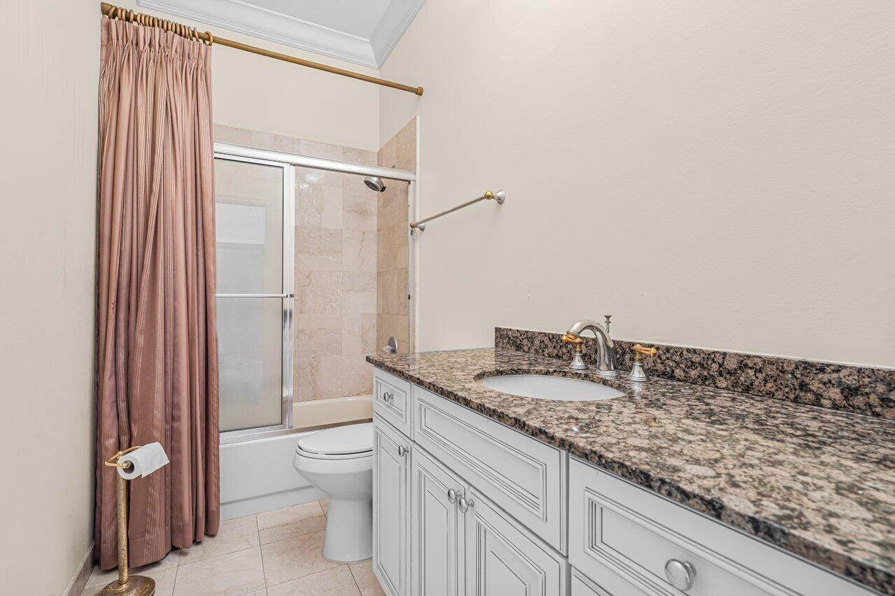 5100 Lake Catalina Drive D