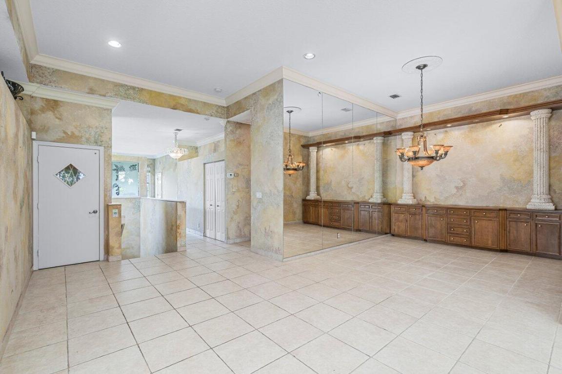 5100 Lake Catalina Drive D