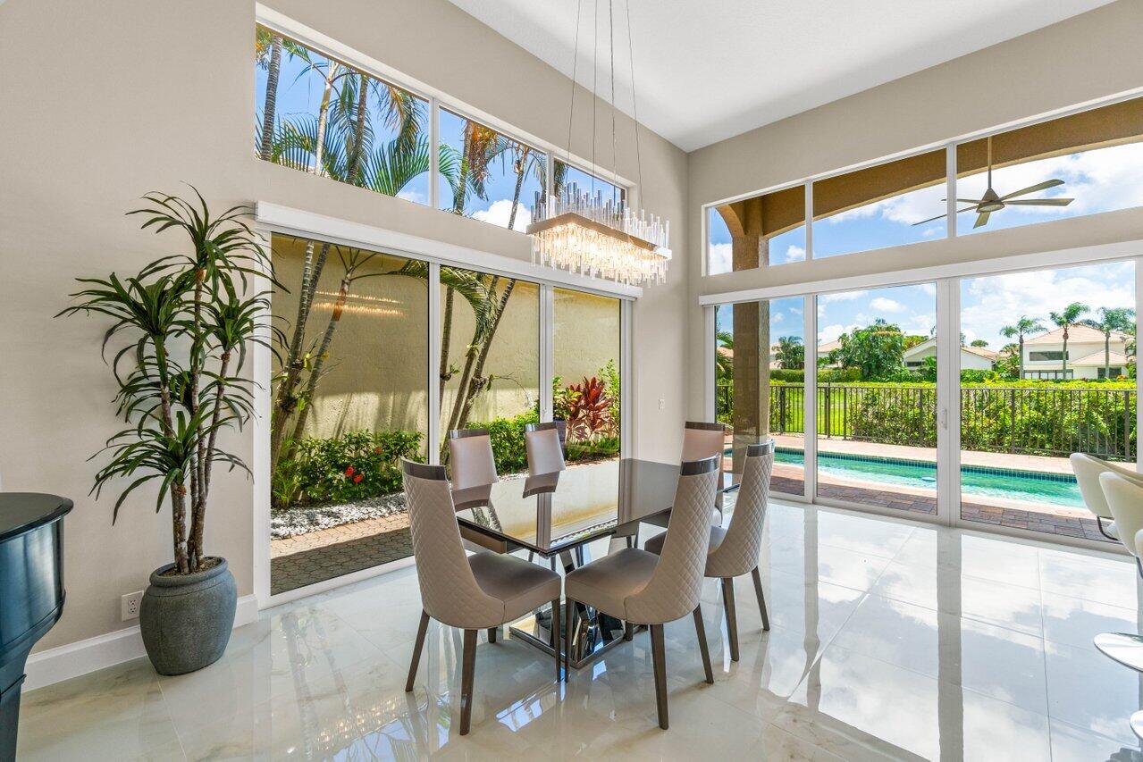 16886 Knightsbridge Lane