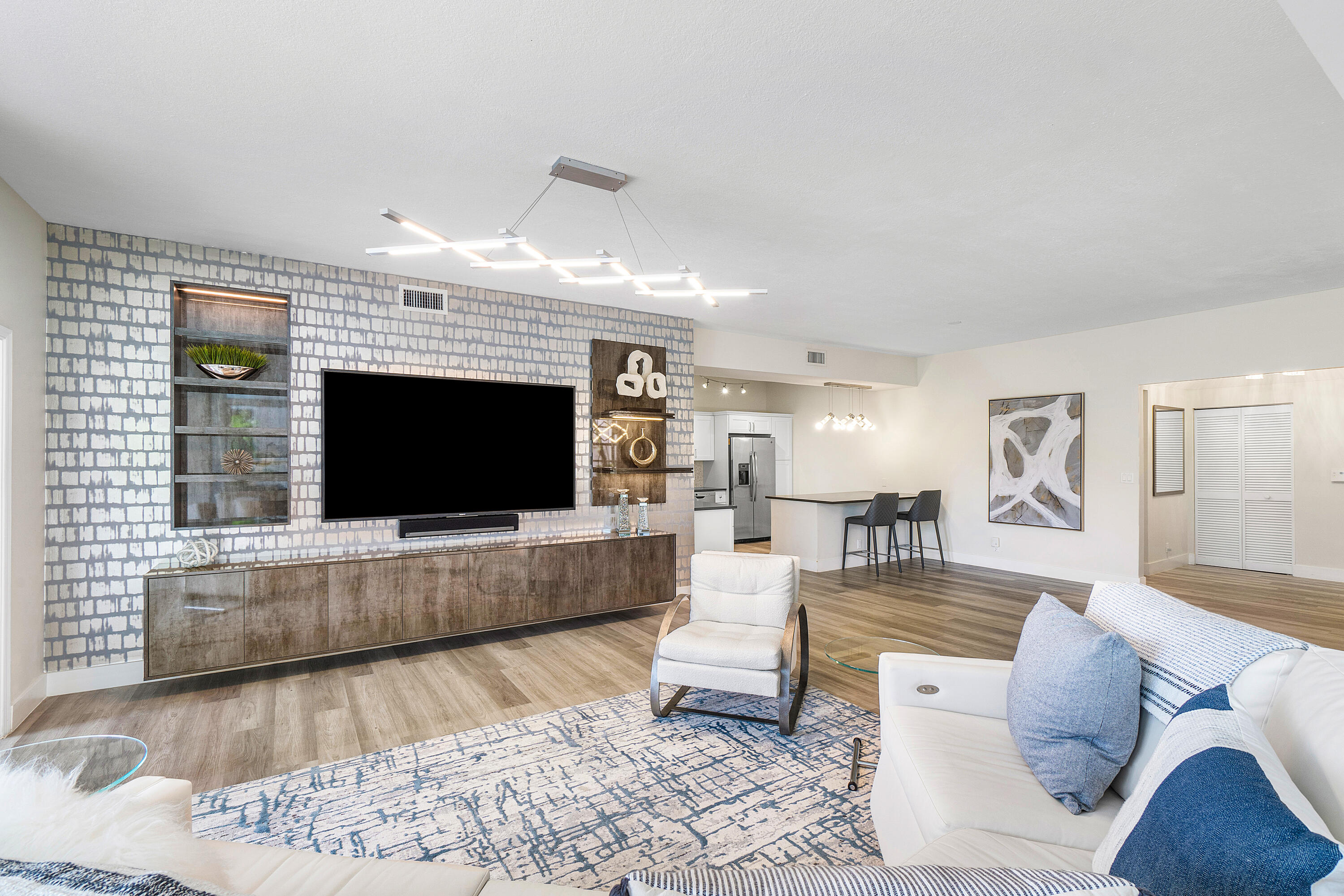 5190 Lake Catalina Drive A