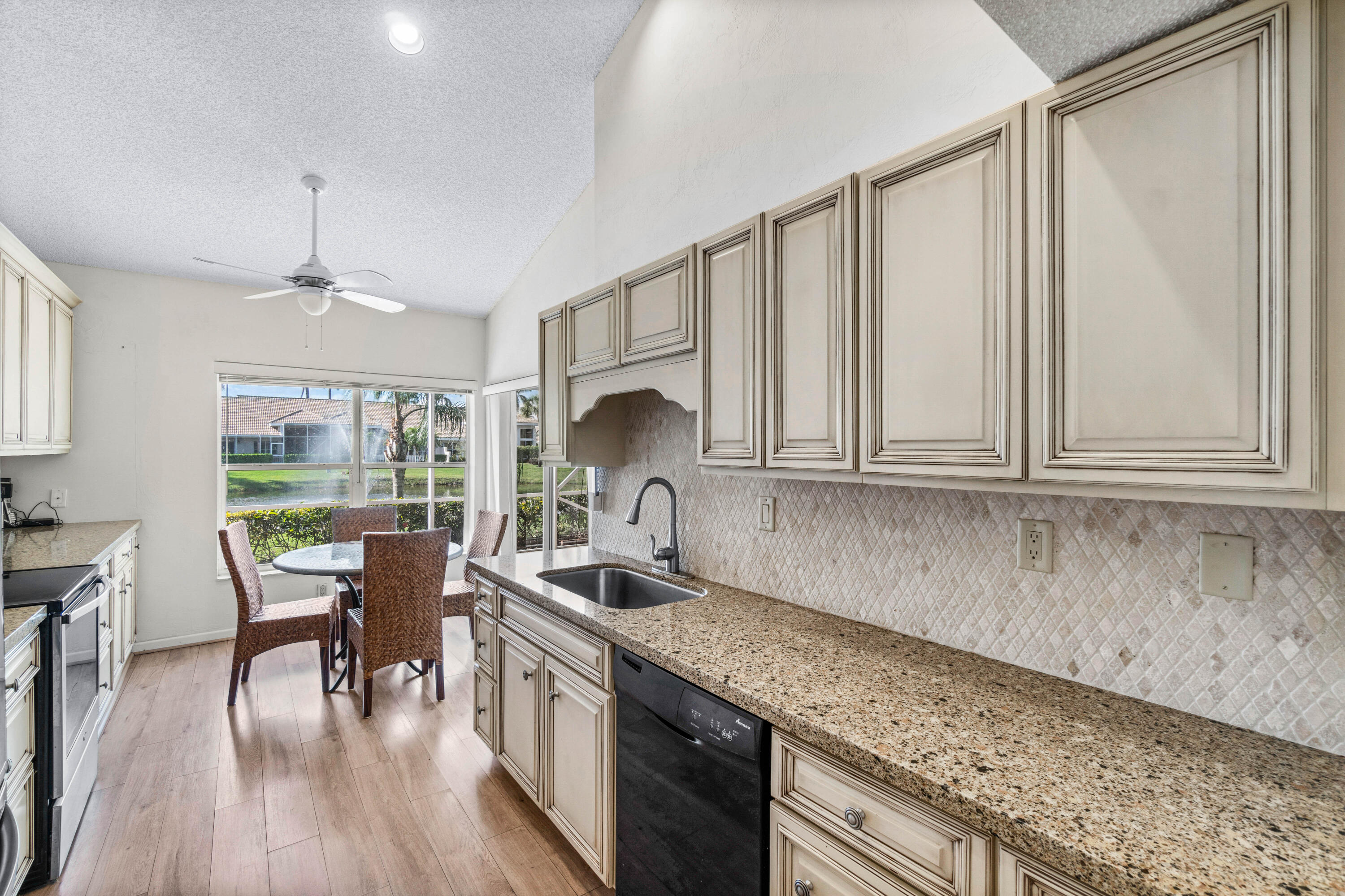 5097 Windsor Parke Drive