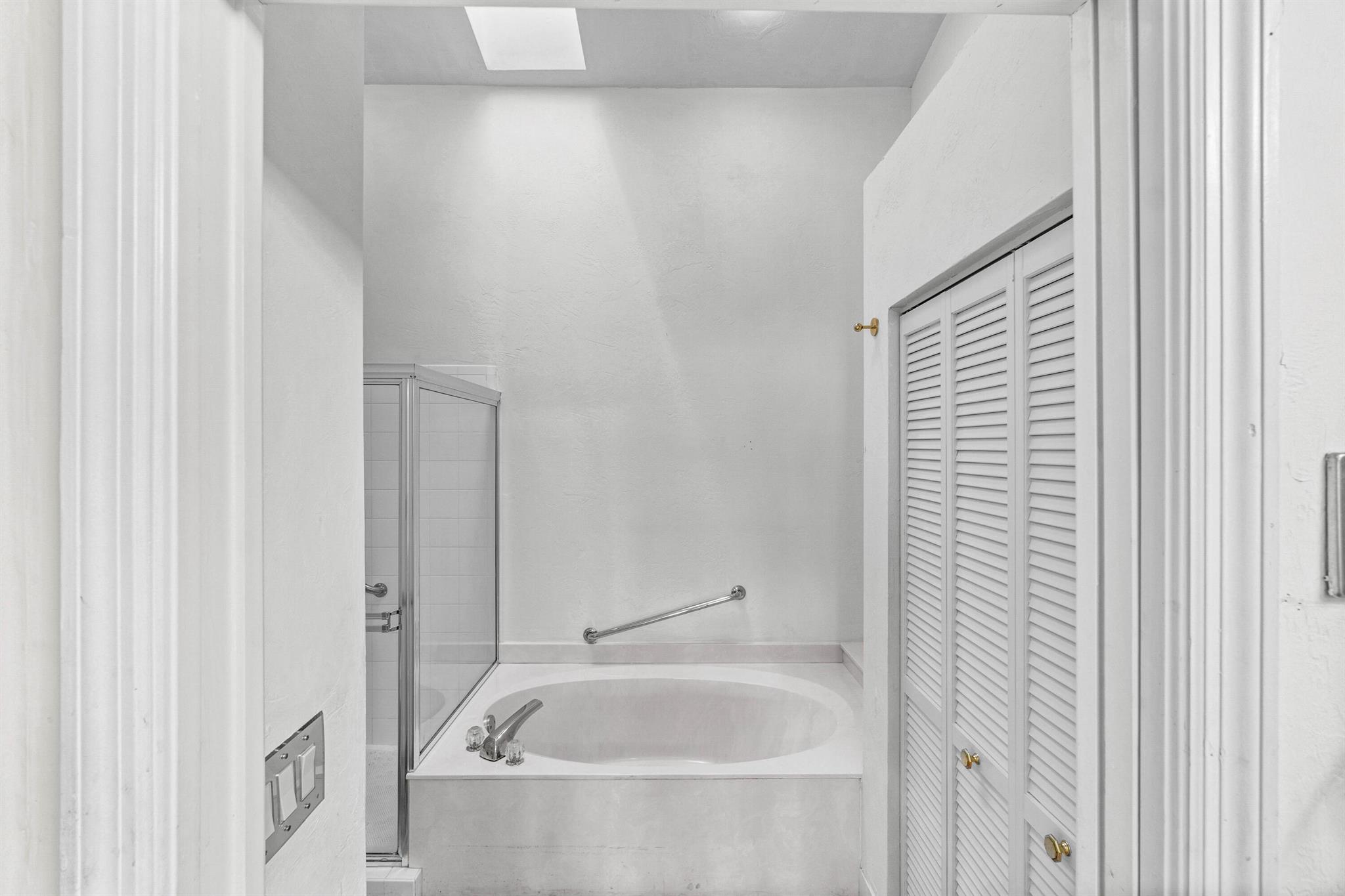 5097 Windsor Parke Drive