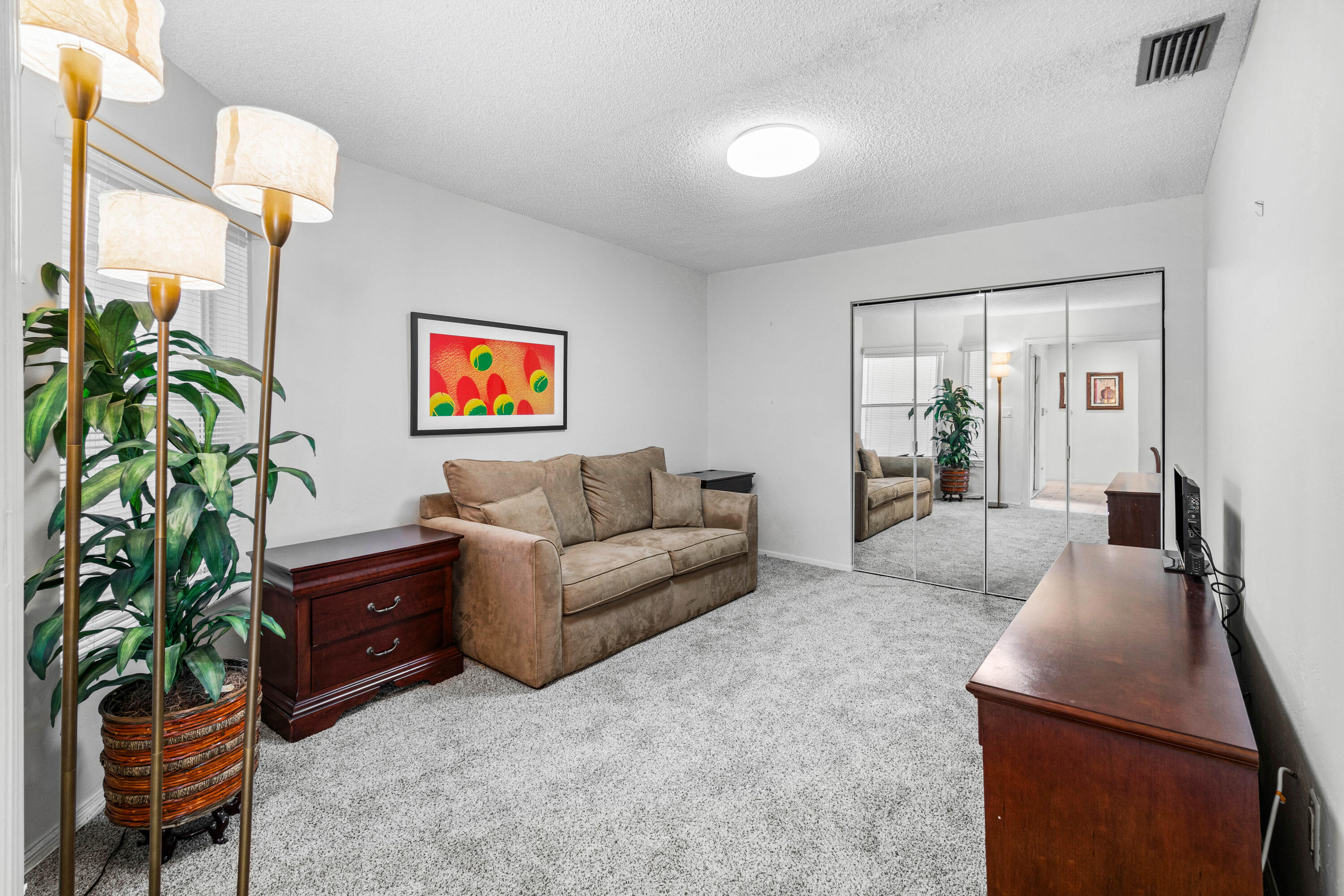 5097 Windsor Parke Drive