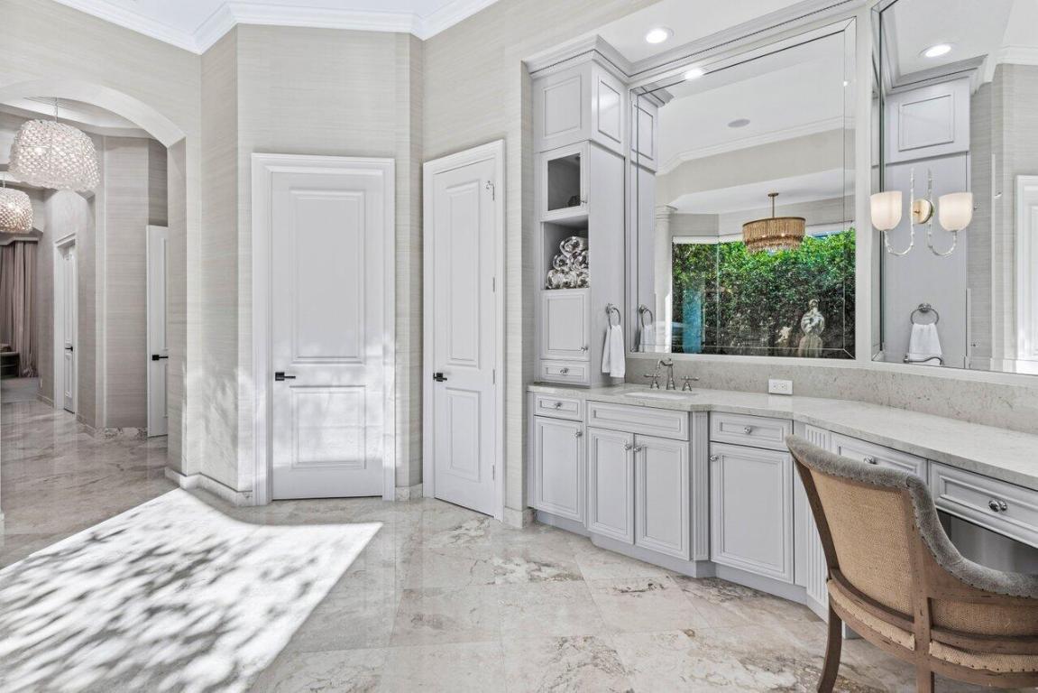 5848 Vintage Oaks Circle