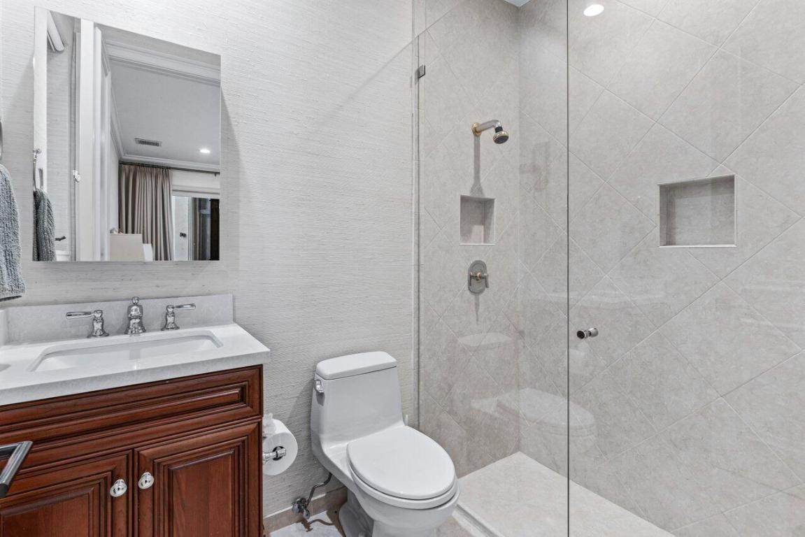 5848 Vintage Oaks Circle