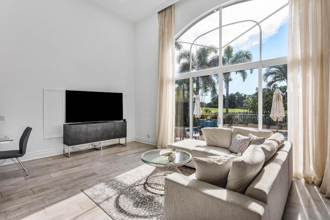 5770 Bridleway Circle