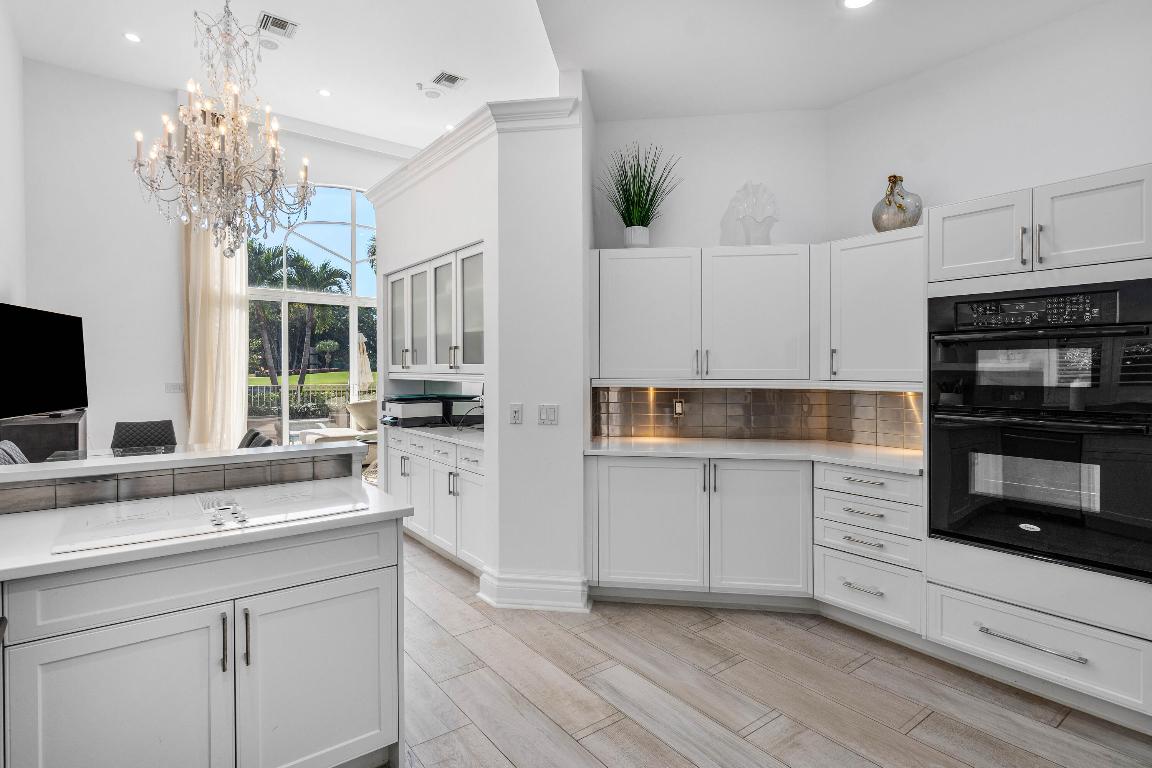 5770 Bridleway Circle