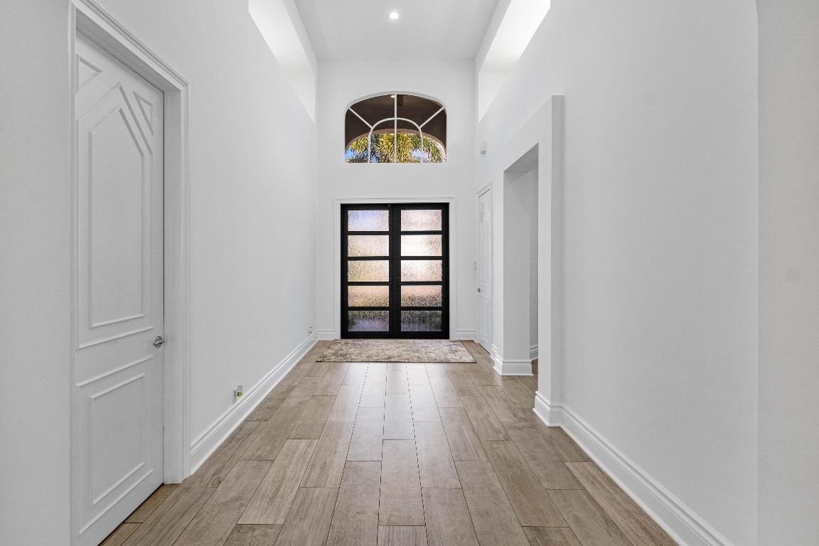 5770 Bridleway Circle