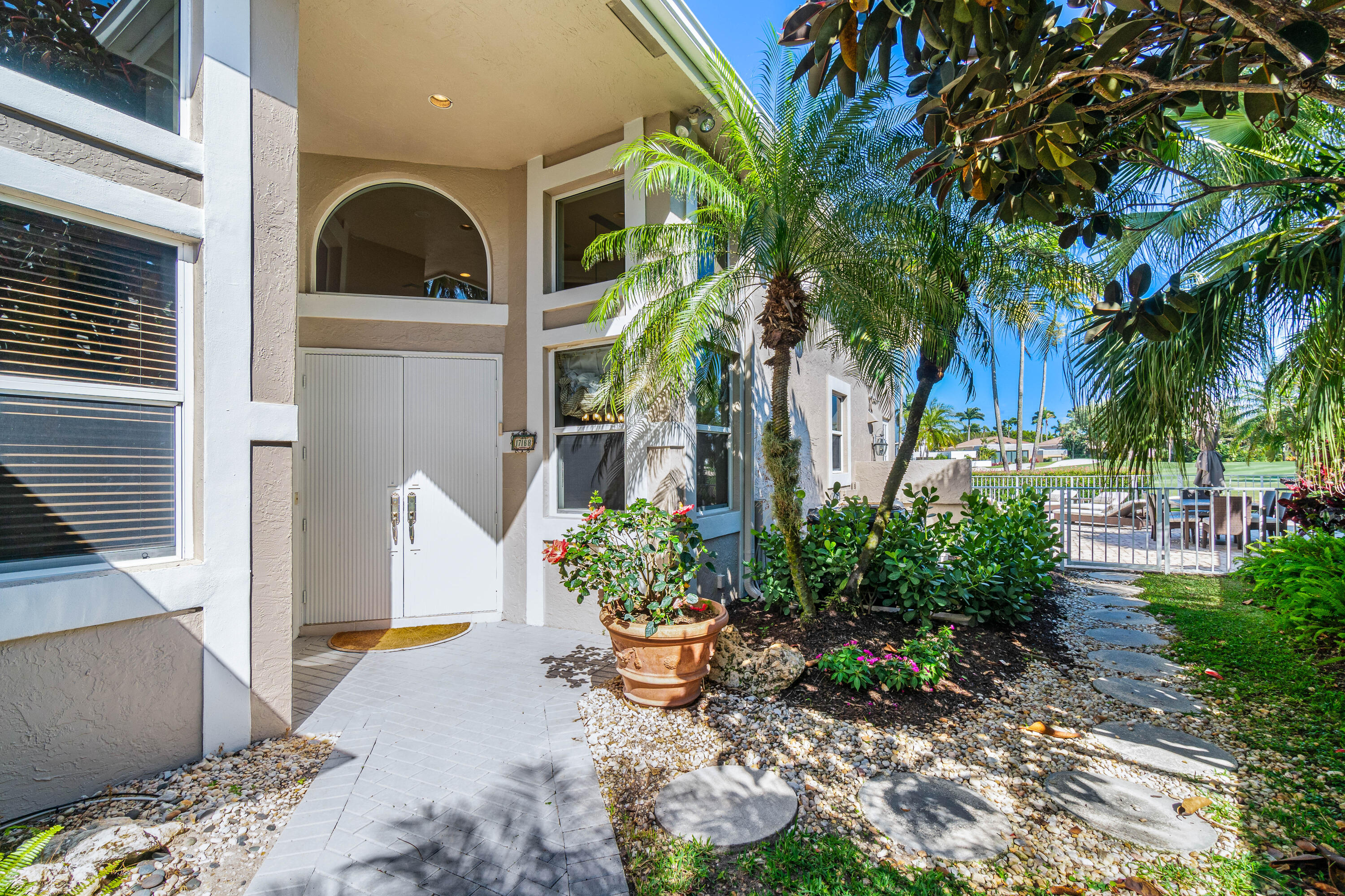 17168 Huntington Park Way