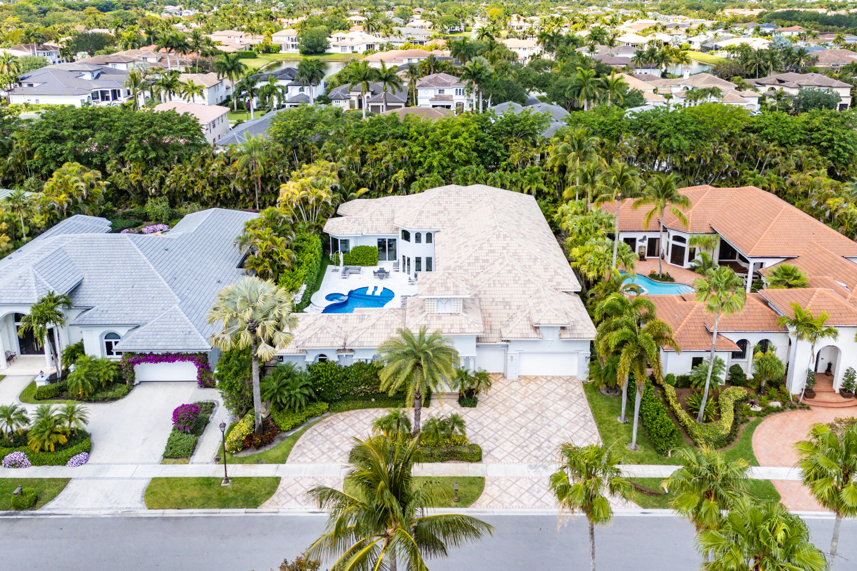 5784 Vintage Oaks Circle