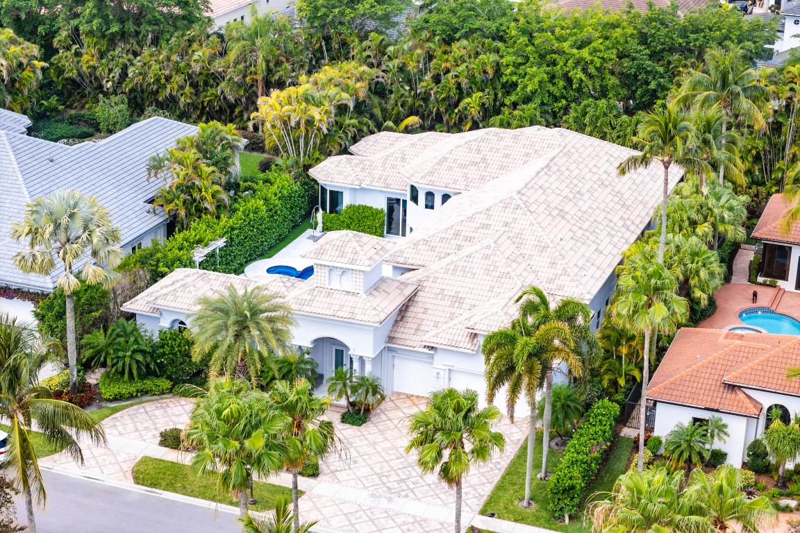 5784 Vintage Oaks Circle