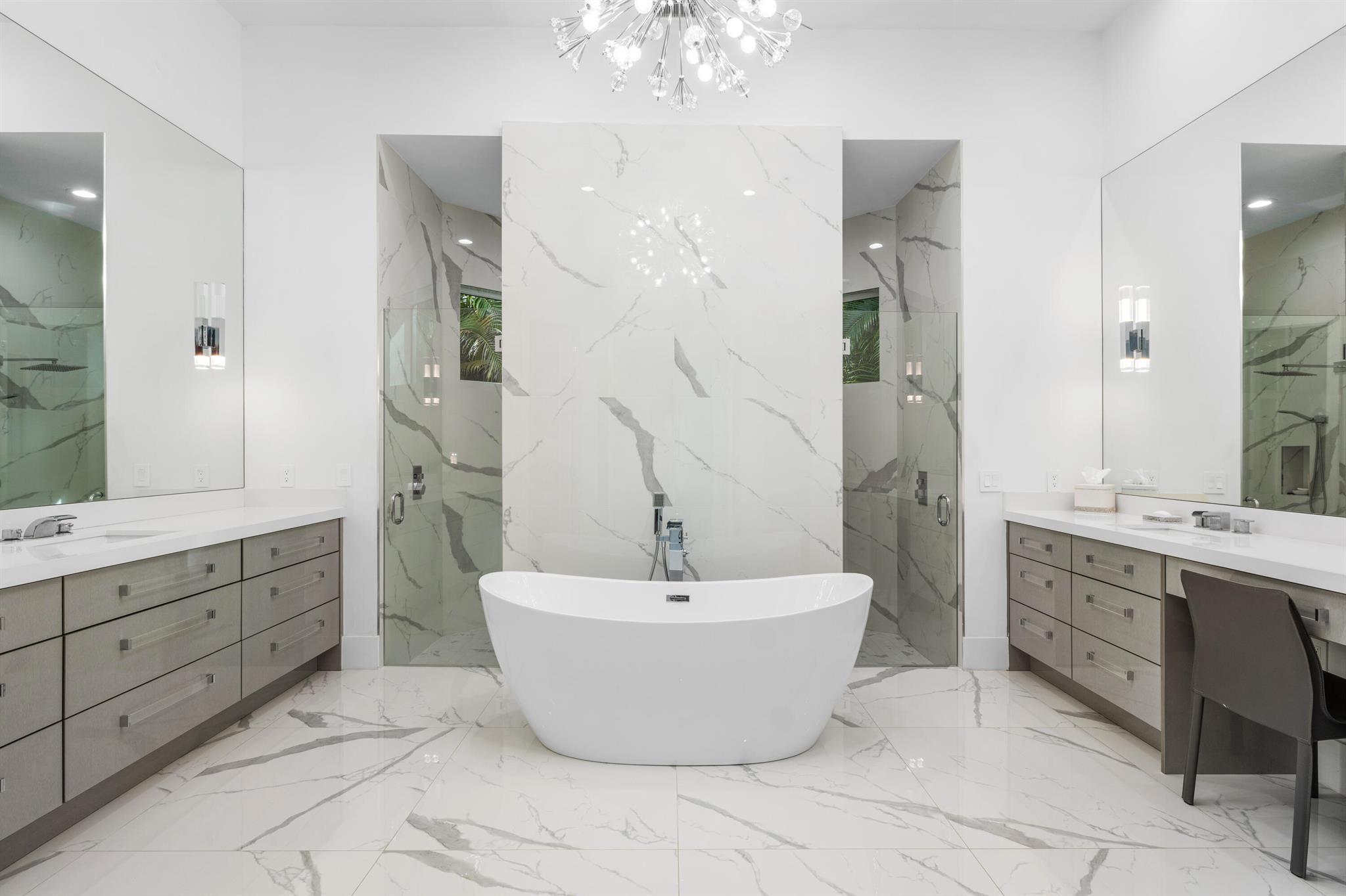 5784 Vintage Oaks Circle