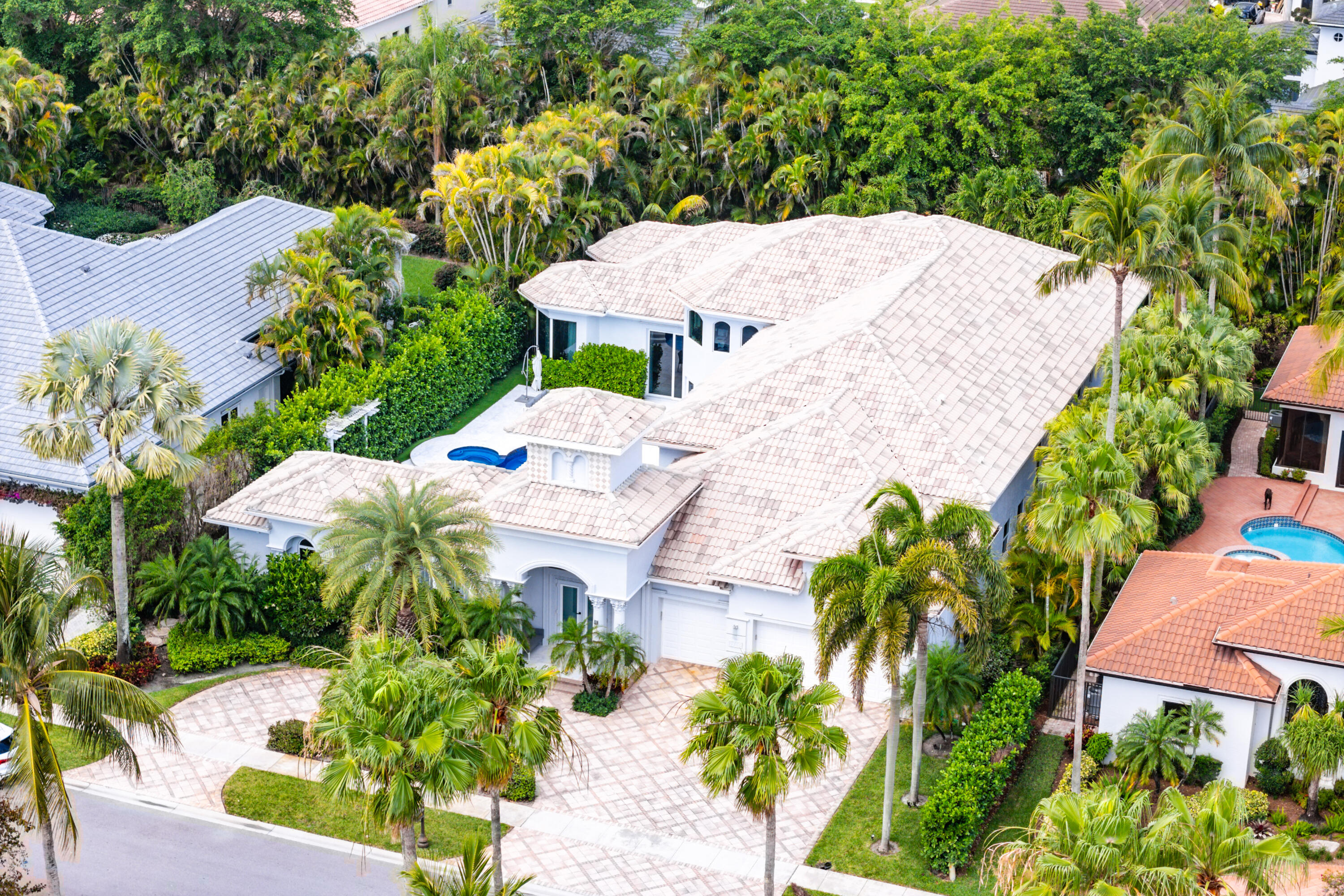 5784 Vintage Oaks Circle