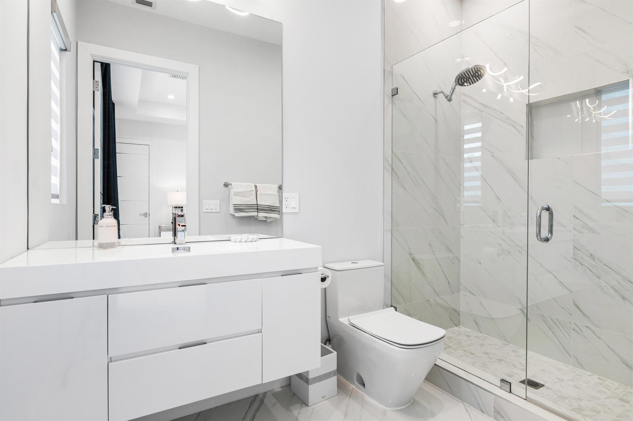 5784 Vintage Oaks Circle