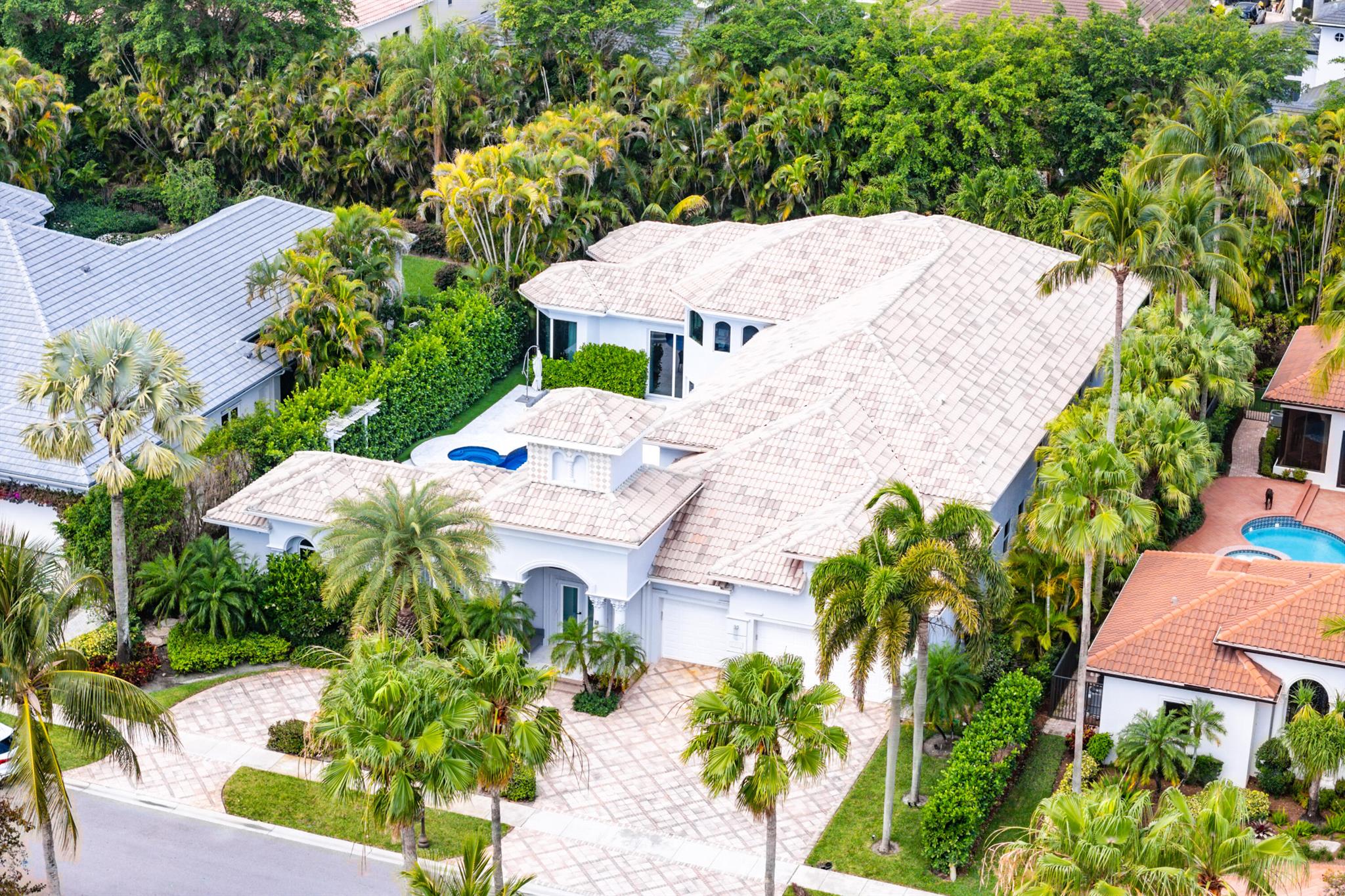 5784 Vintage Oaks Circle