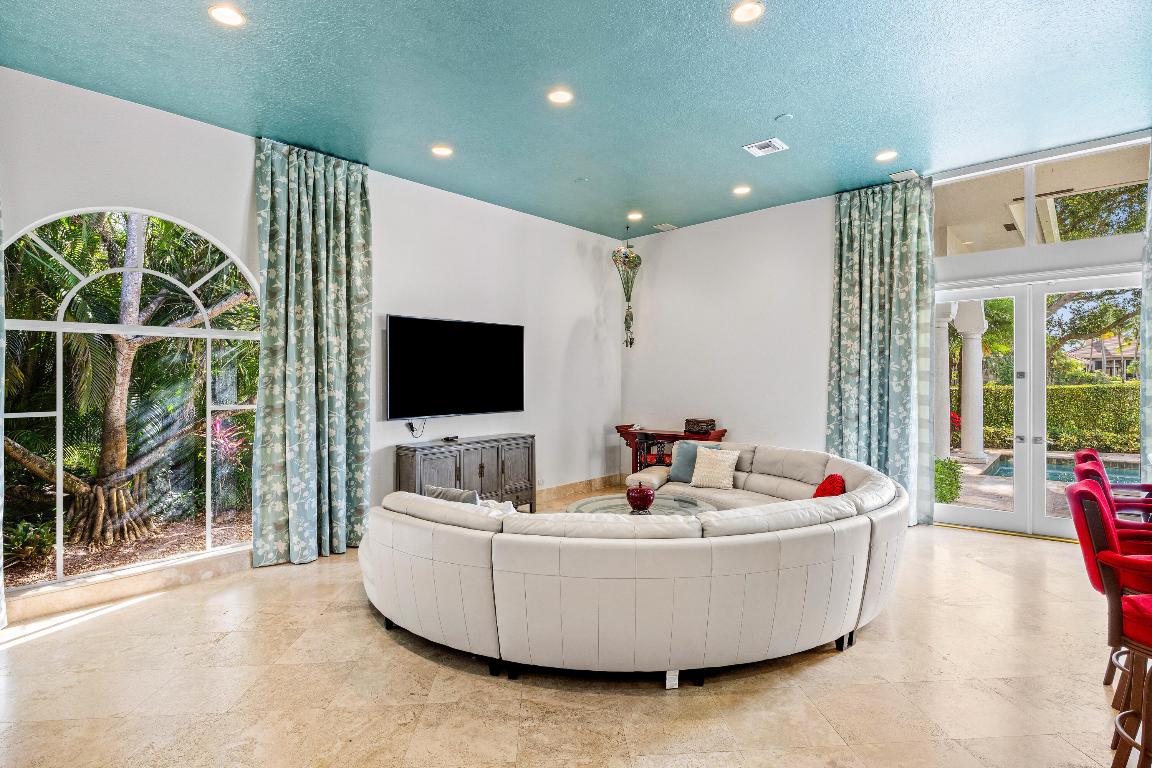 16330 Vintage Oaks Lane