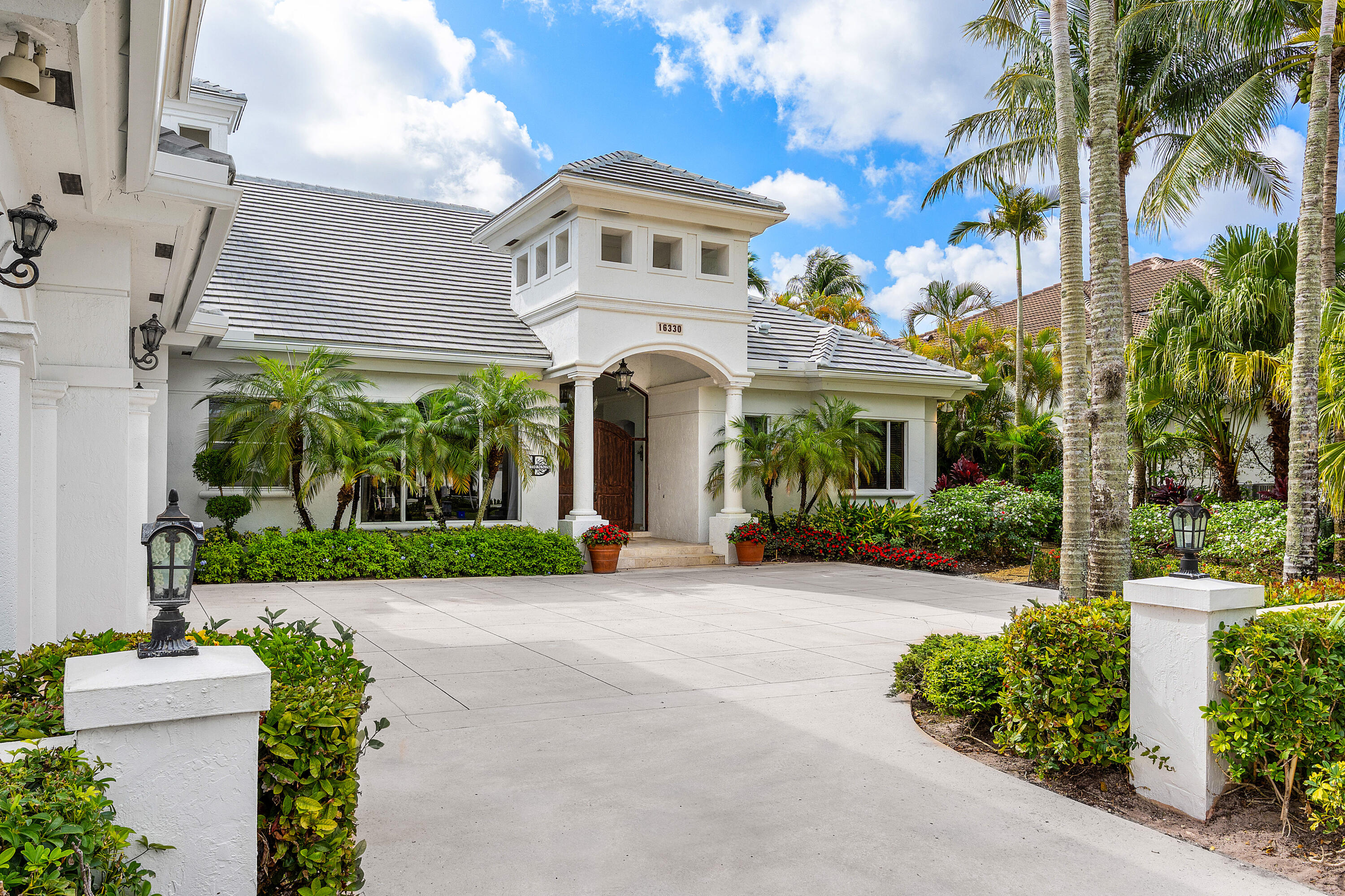 16330 Vintage Oaks Lane