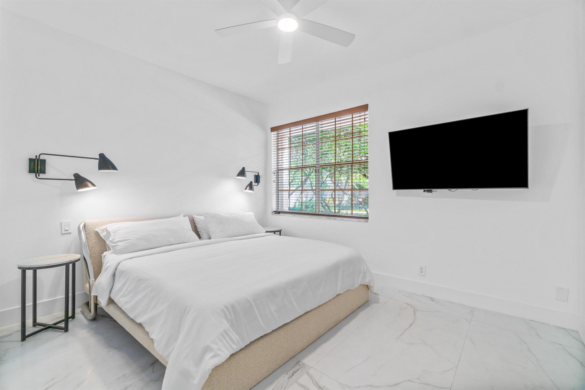 5136 Lake Catalina A Drive A