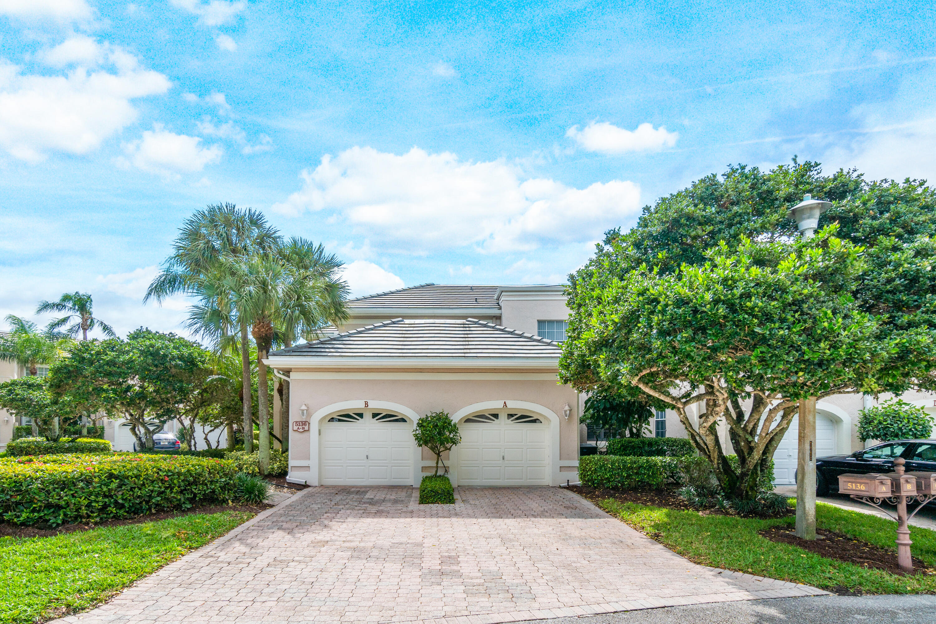 5136 Lake Catalina A Drive A