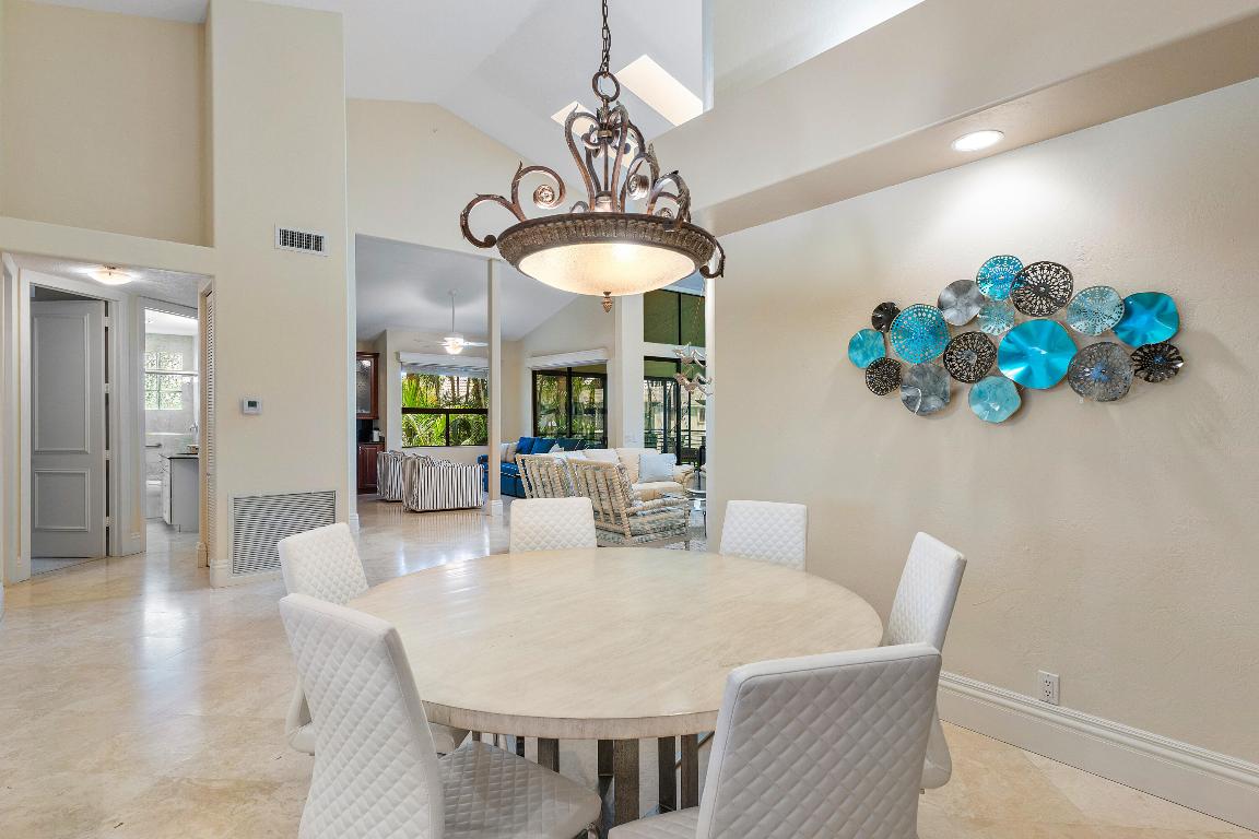 17564 Ashbourne B Way B