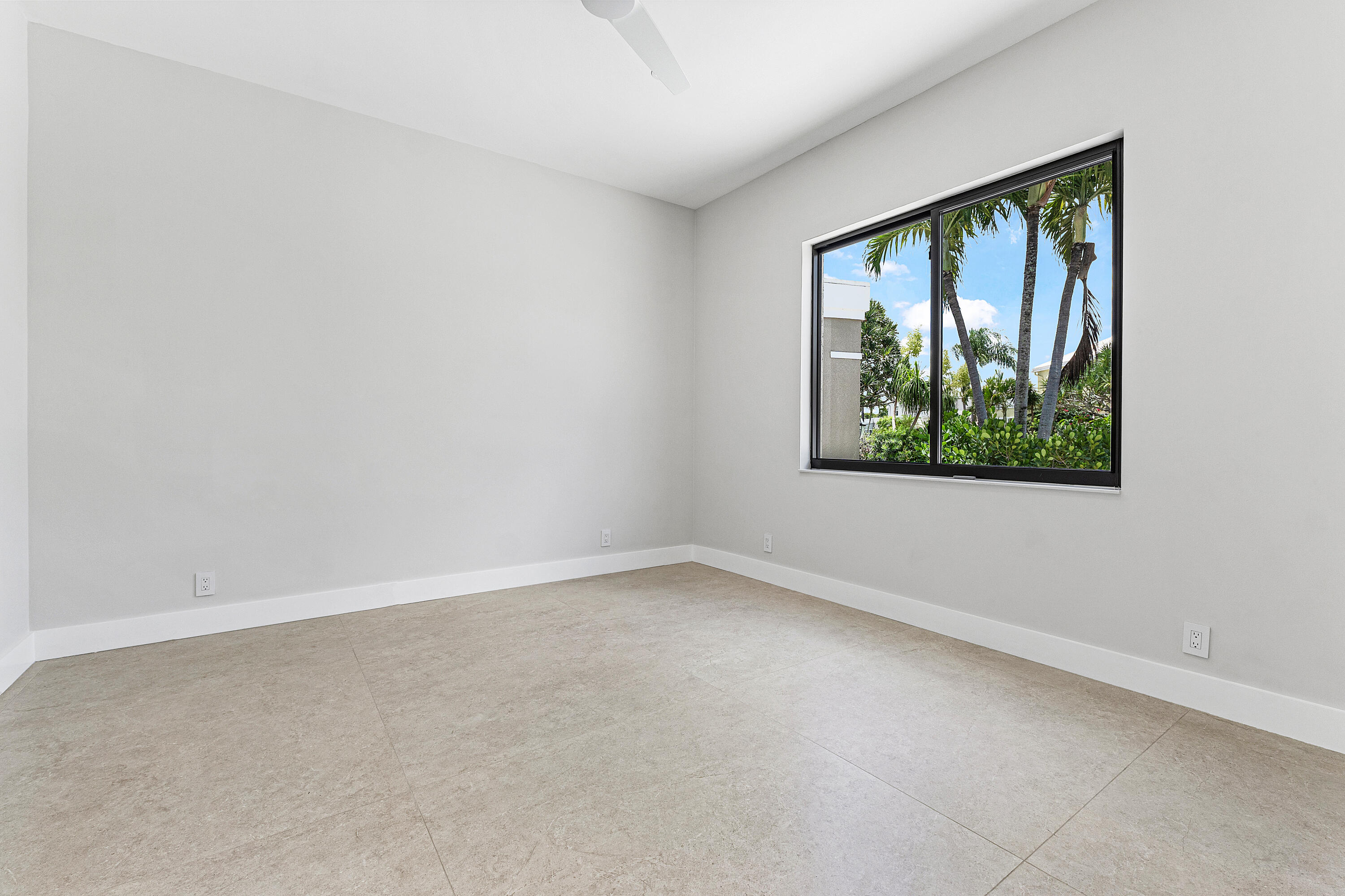 5323 Ascot Bend
