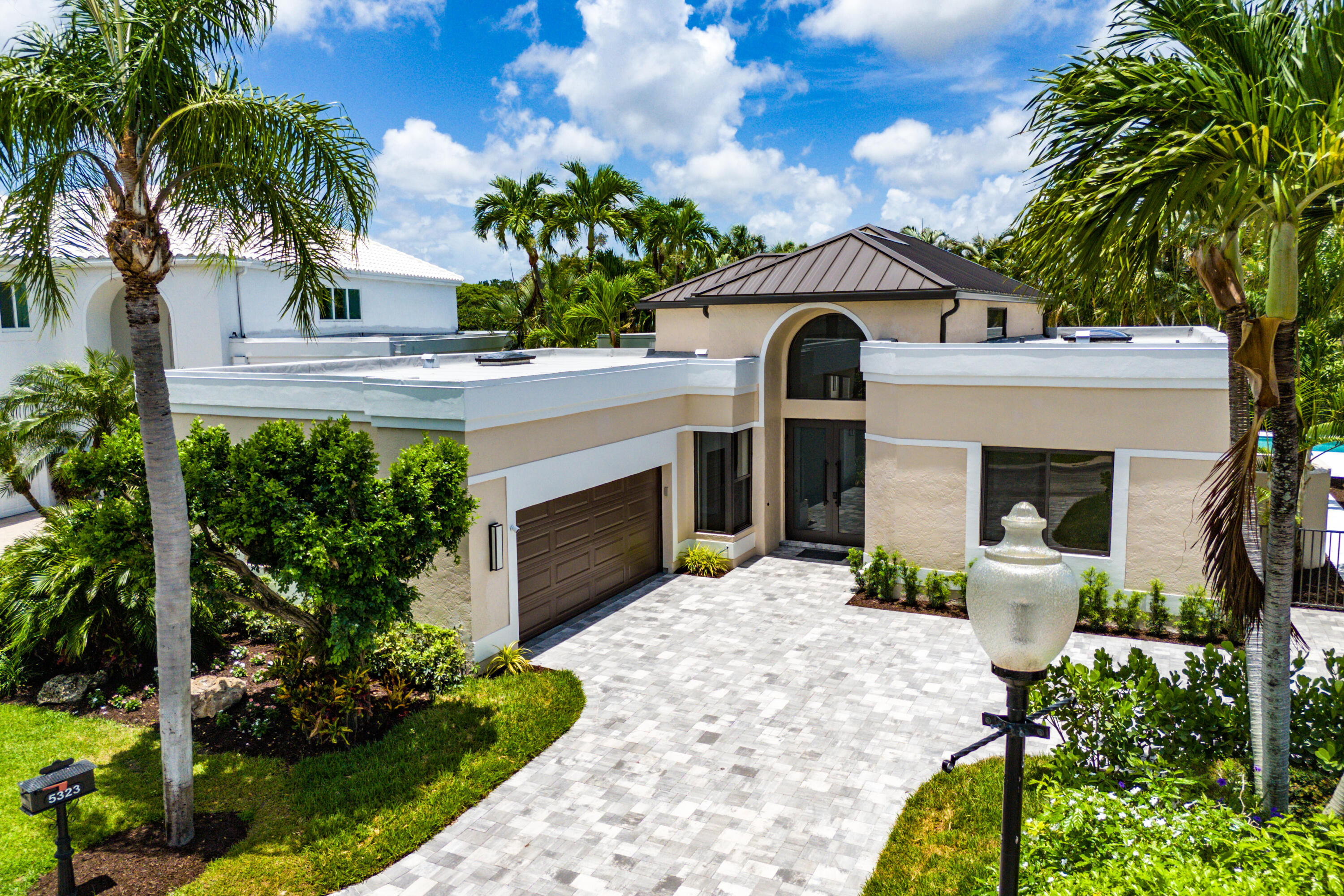 5323 Ascot Bend