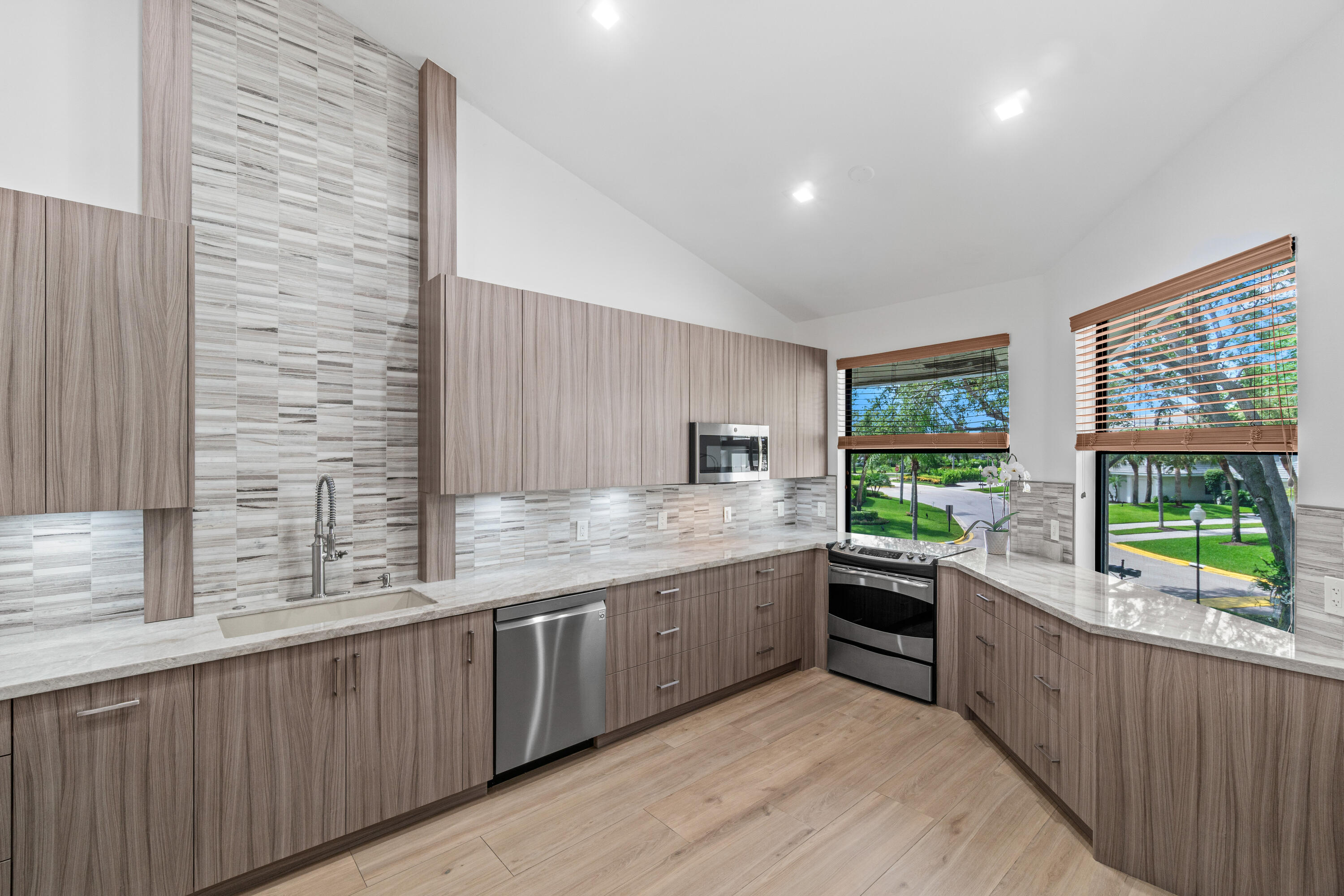 17557 Ashbourne B Way B