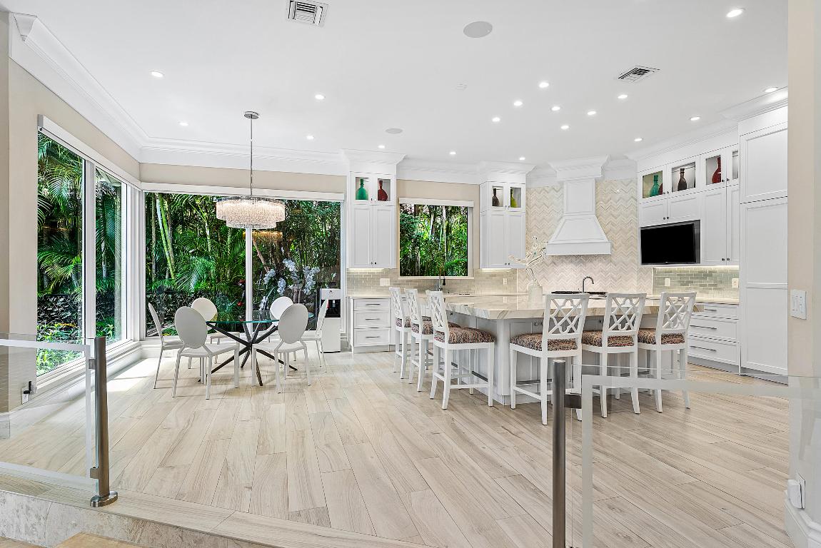 16283 Vintage Oaks Lane