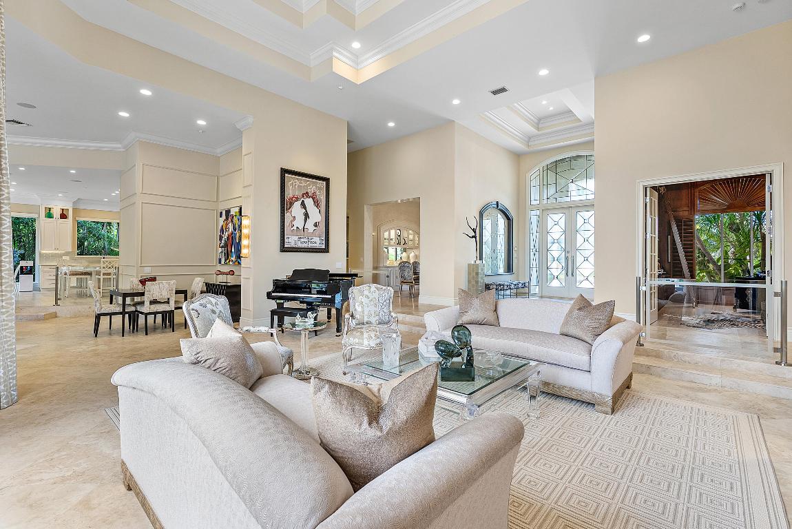 16283 Vintage Oaks Lane