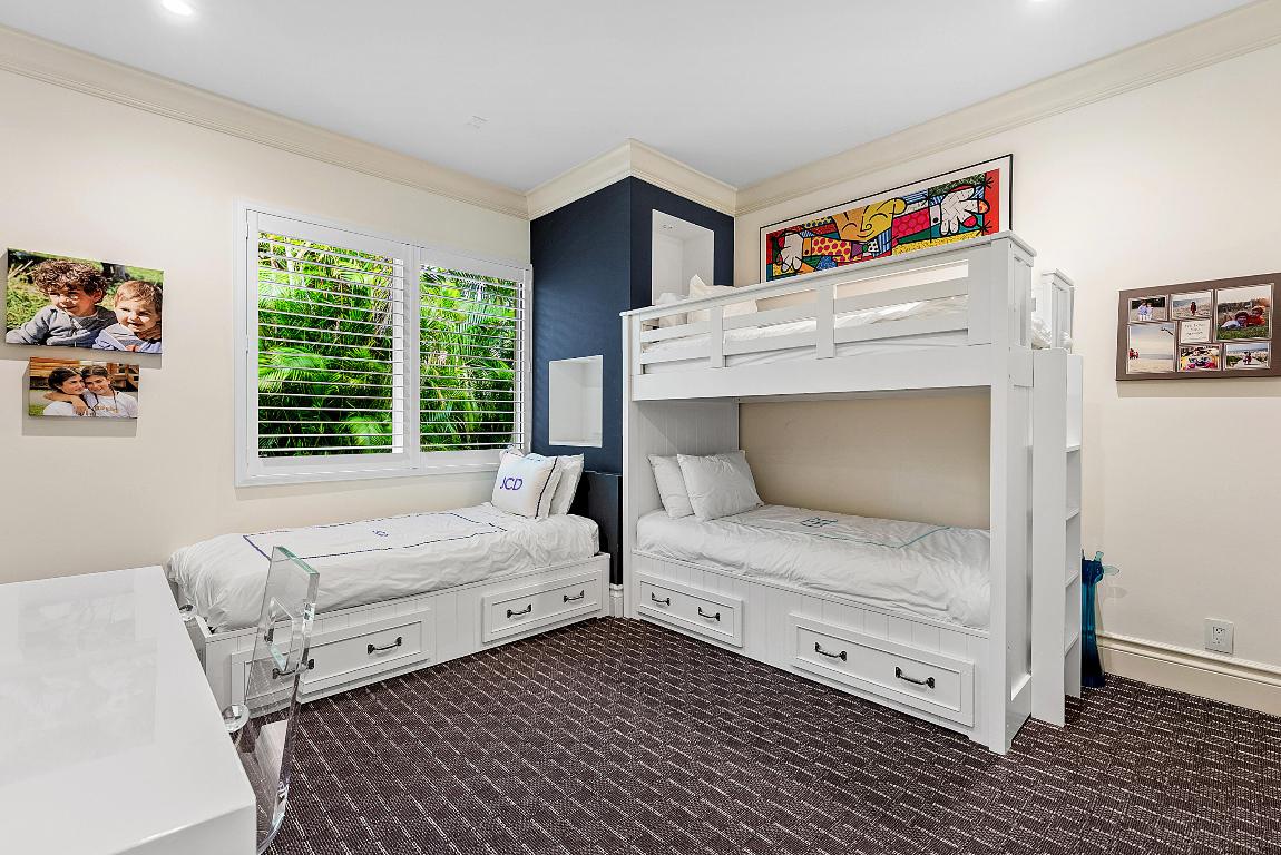 16283 Vintage Oaks Lane