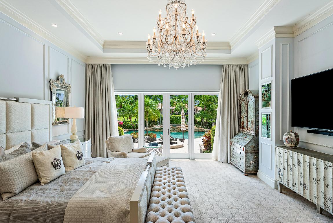 16283 Vintage Oaks Lane