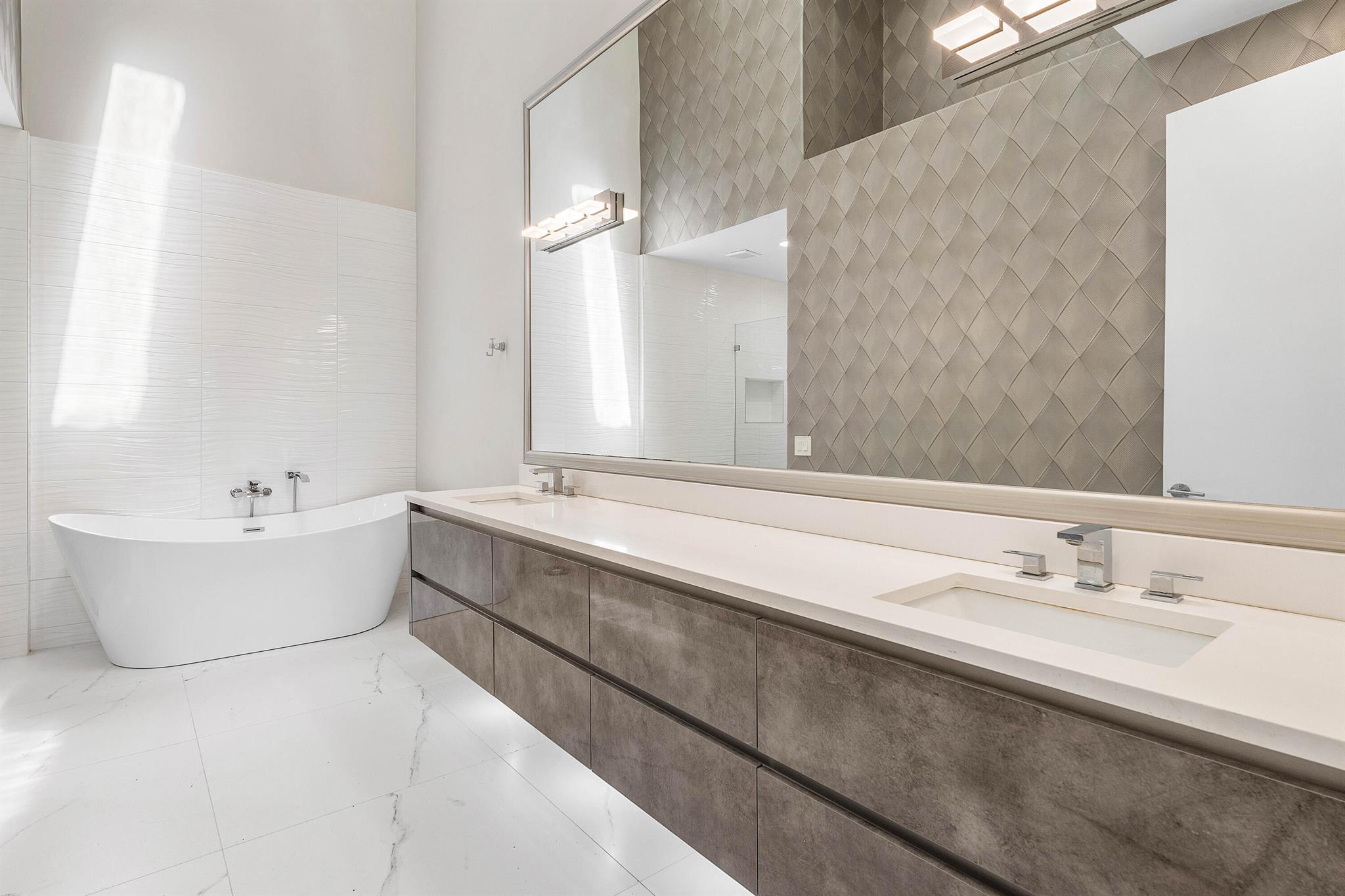 17652 Ashbourne Way B