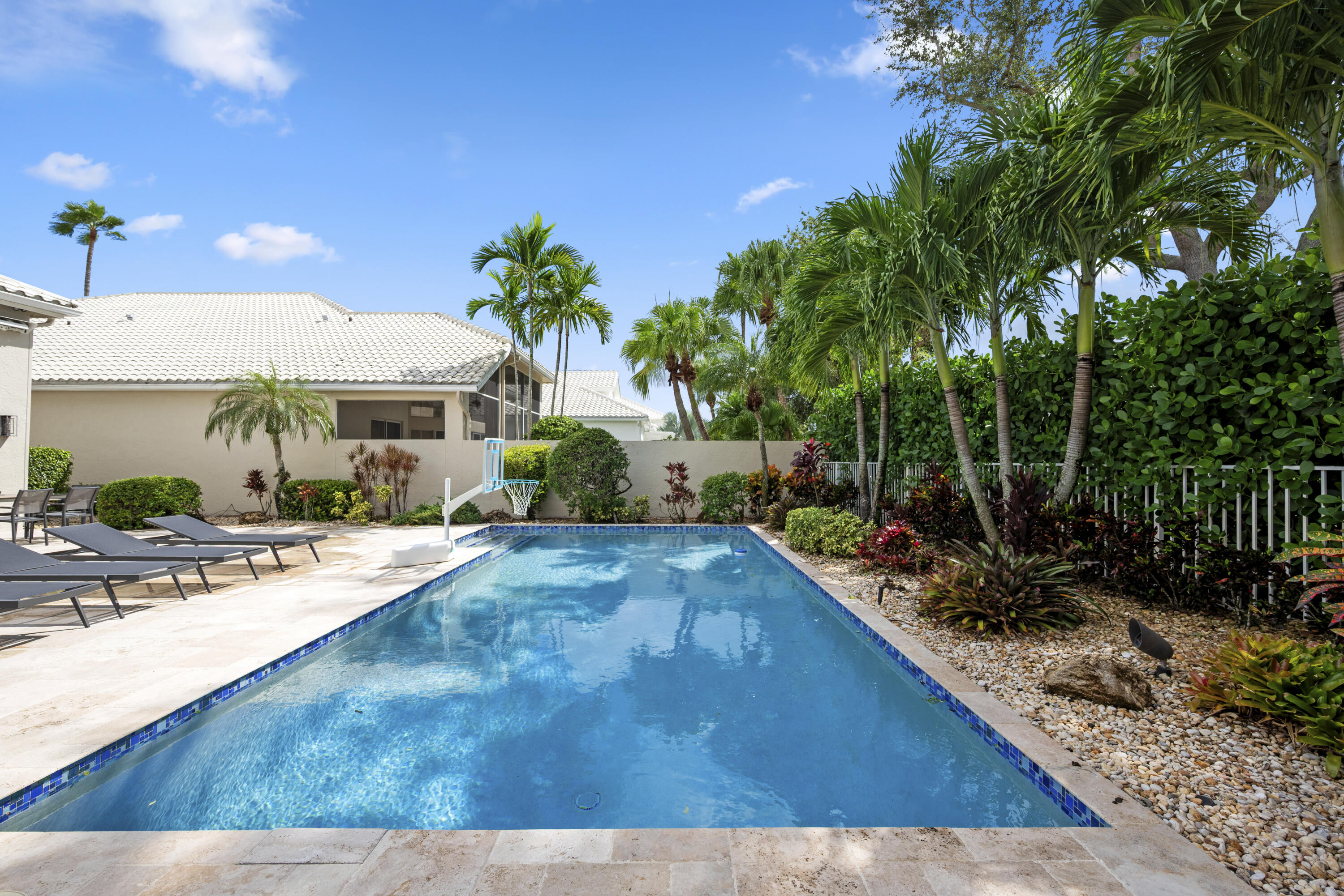 17371 Bridleway Trail