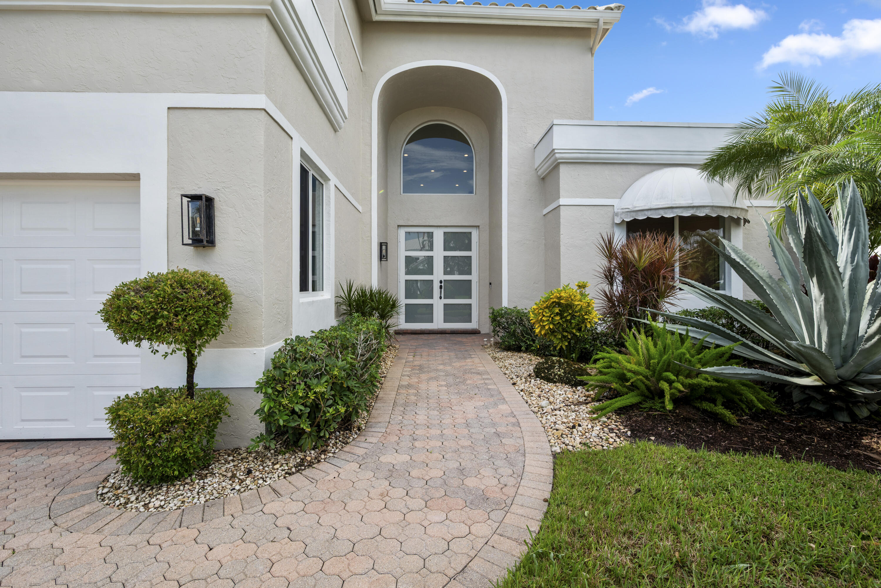 17371 Bridleway Trail