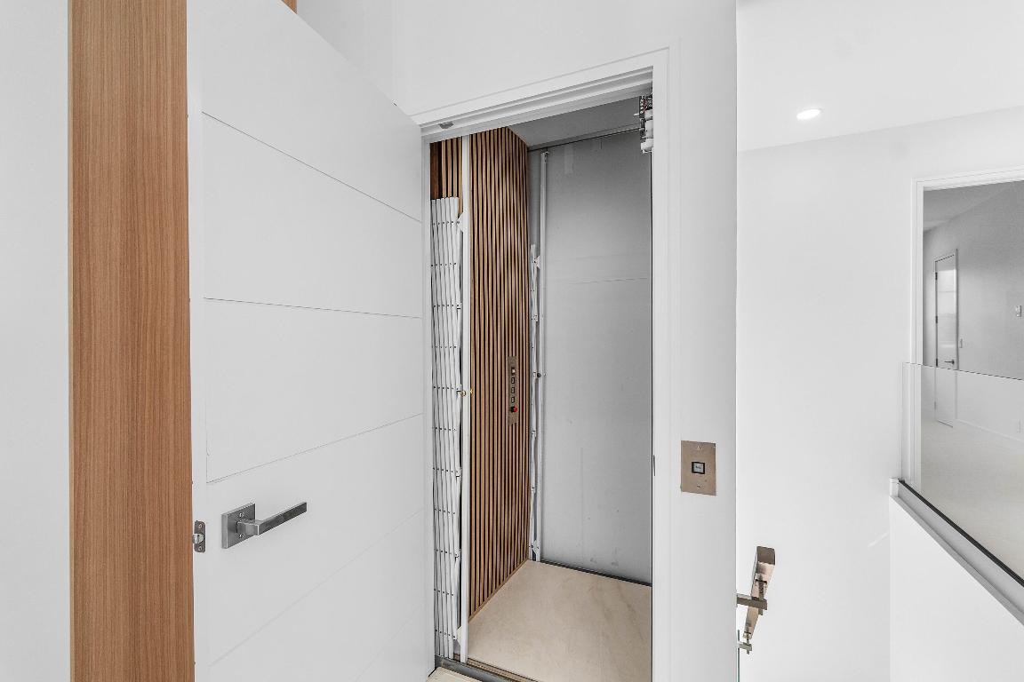 5100 Lake Catalina Drive D