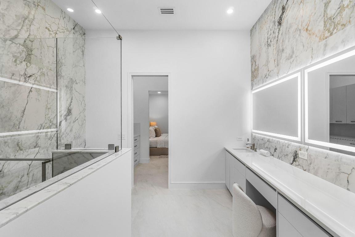 5100 Lake Catalina Drive D