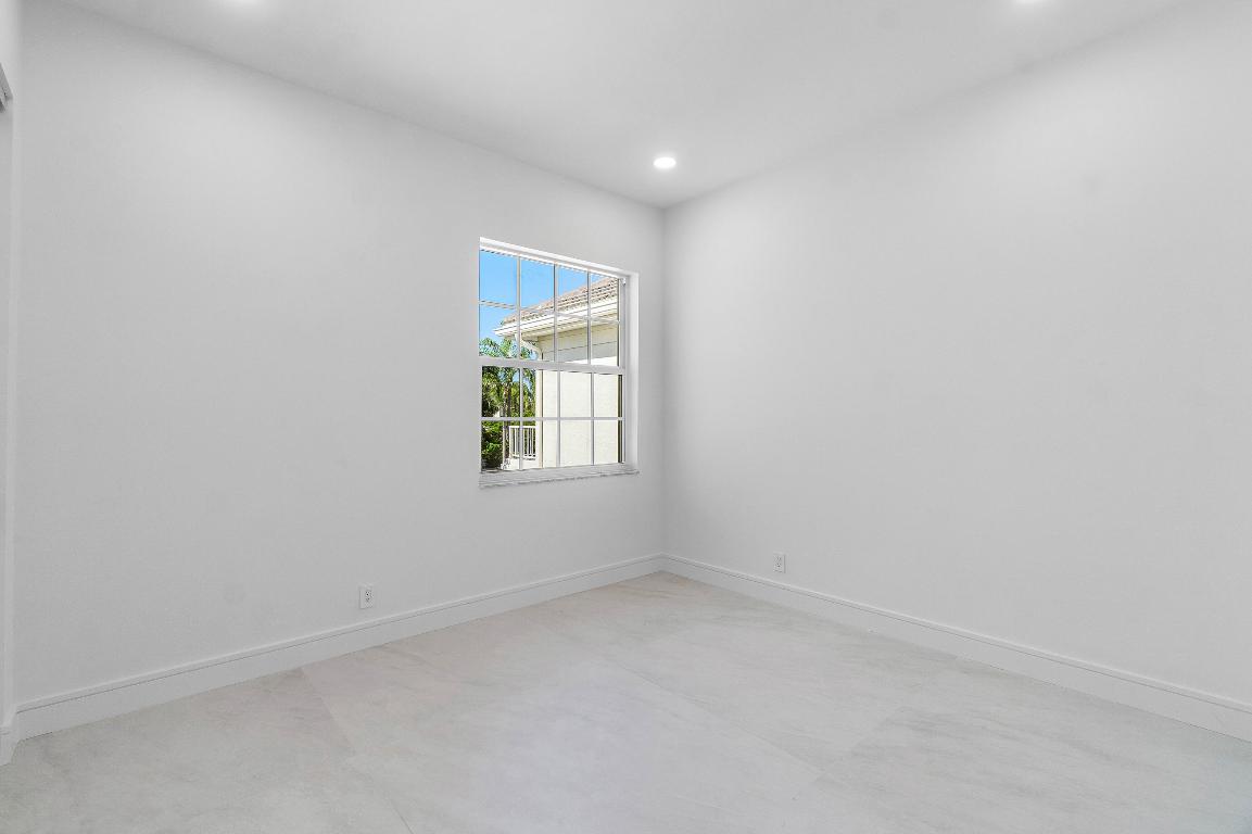 5100 Lake Catalina Drive D