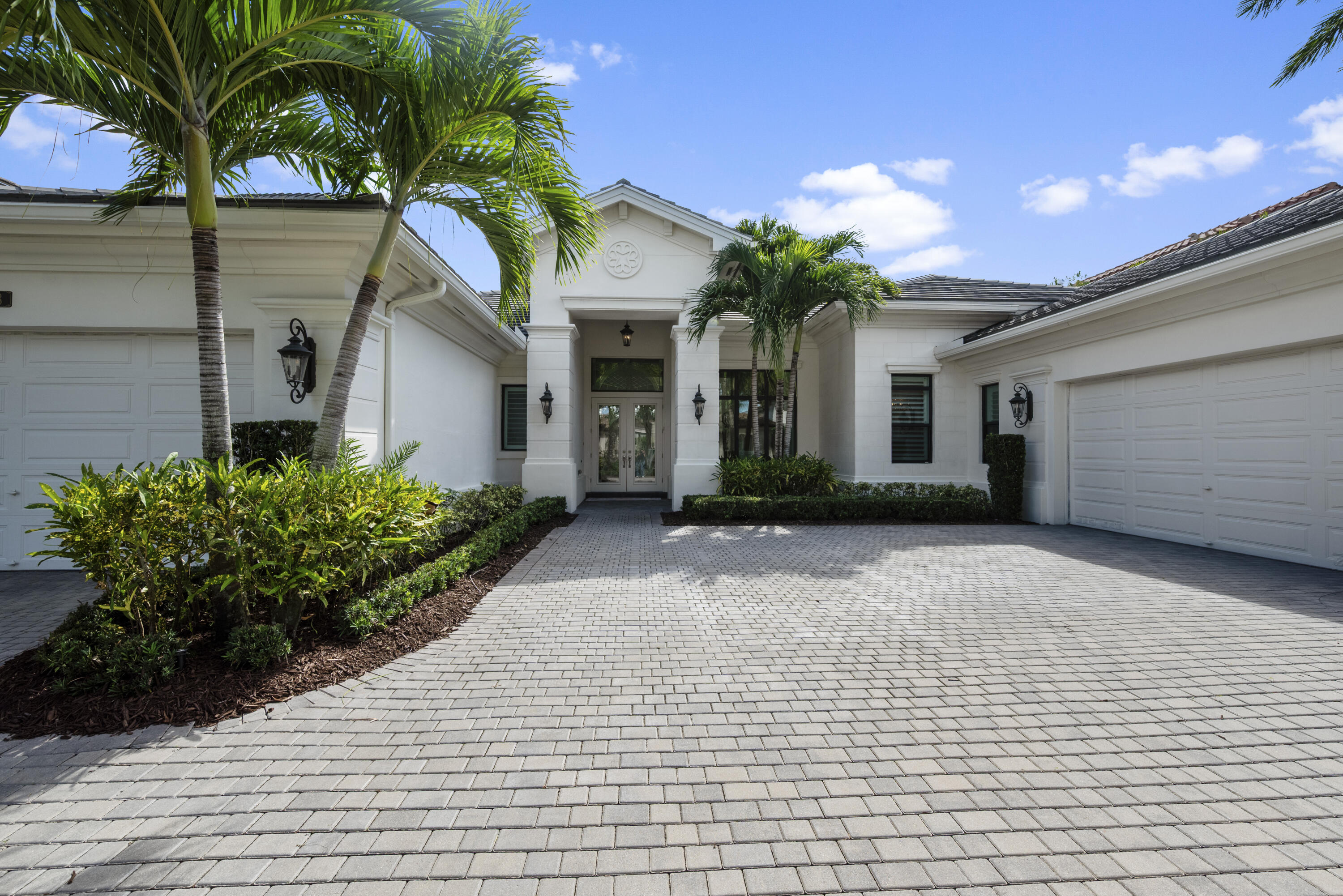 9618 Labelle Court