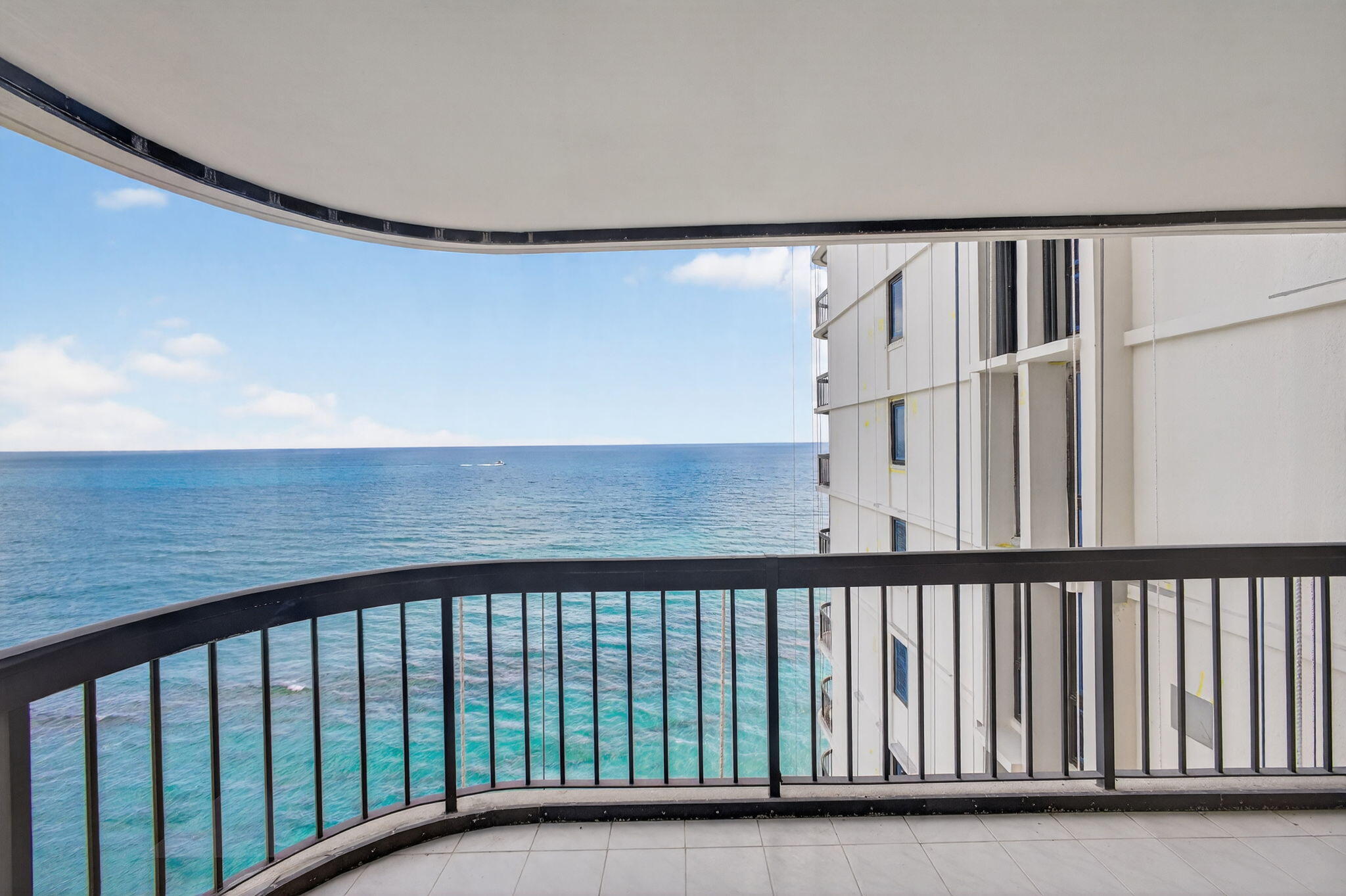 5380 N Ocean Drive 12e