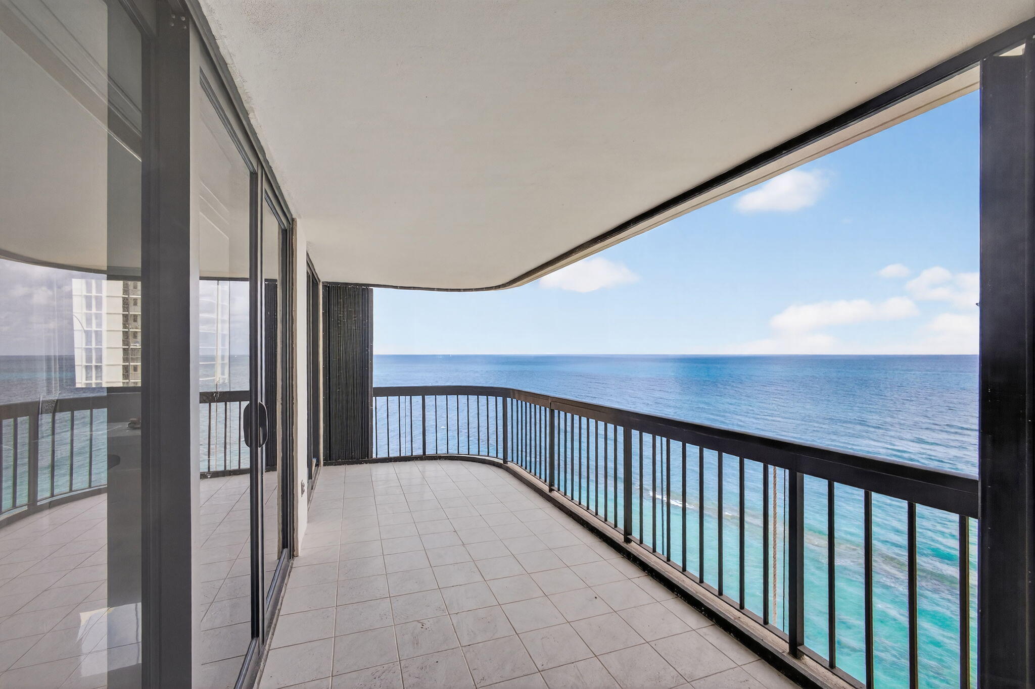 5380 N Ocean Drive 12e