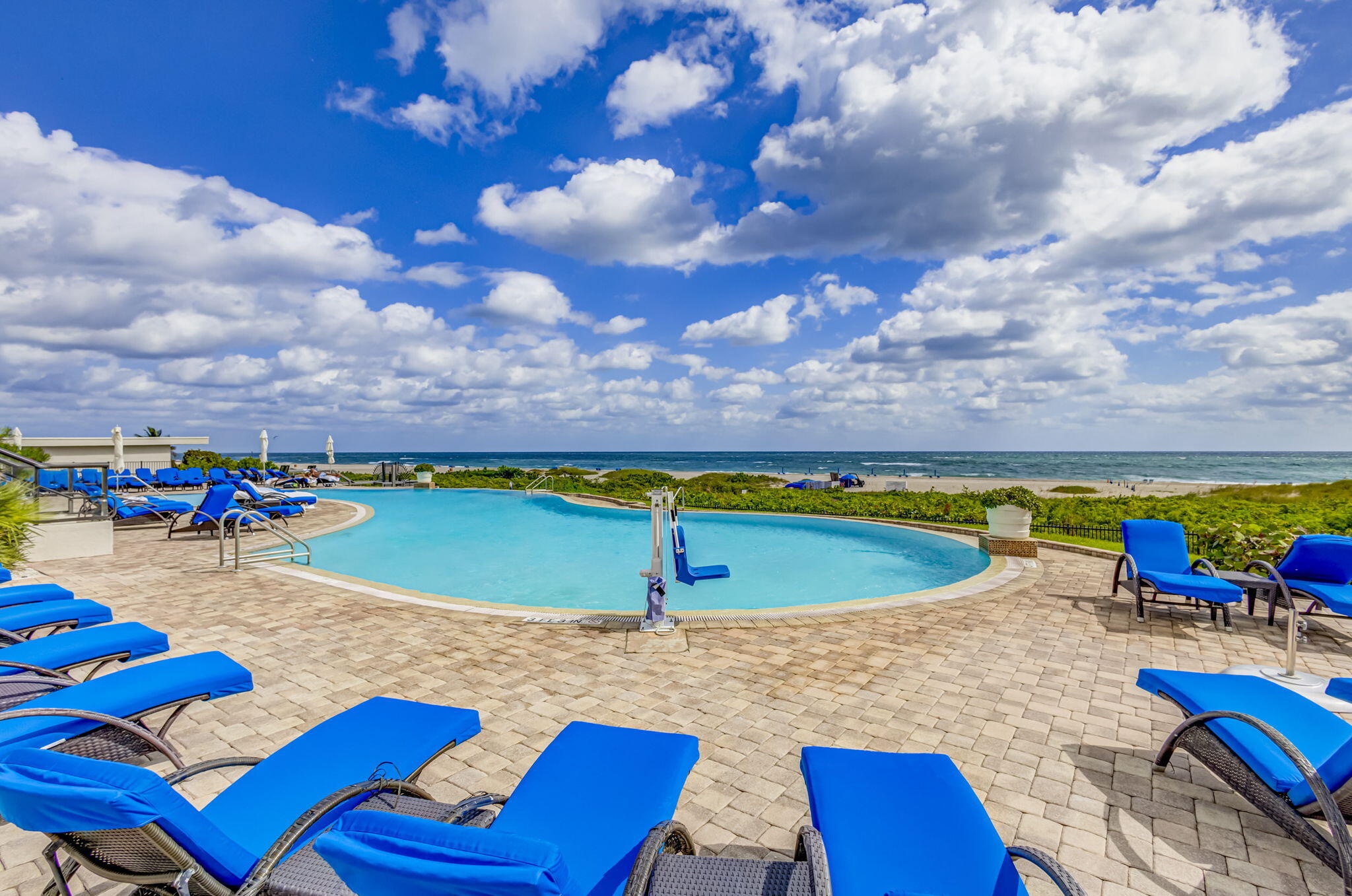 2700 N Ocean Drive 1401a