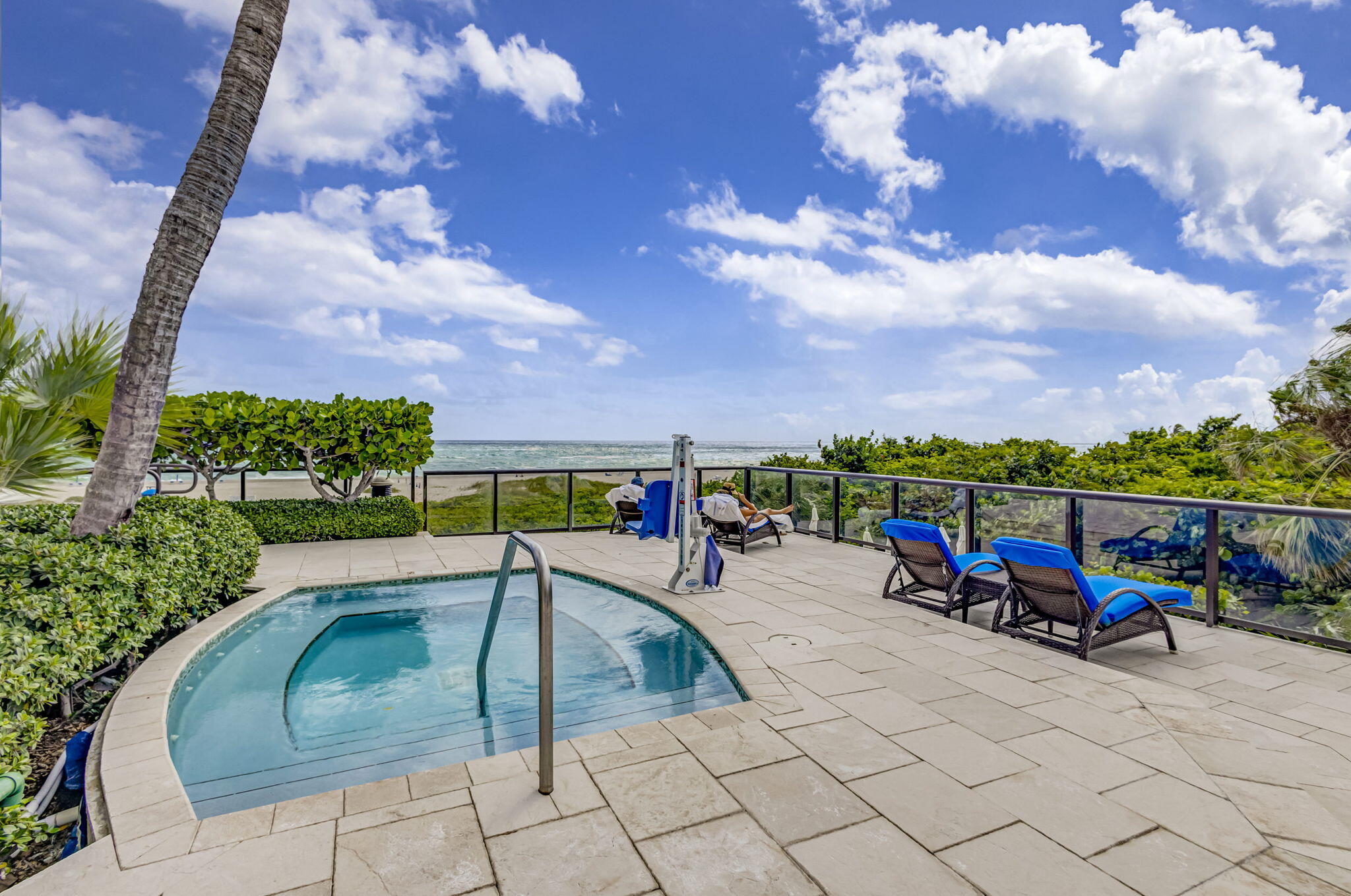 2700 N Ocean Drive 1401a