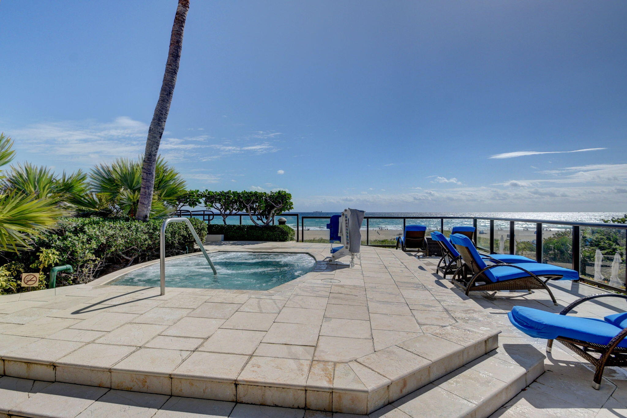 2700 N Ocean Drive 1401a