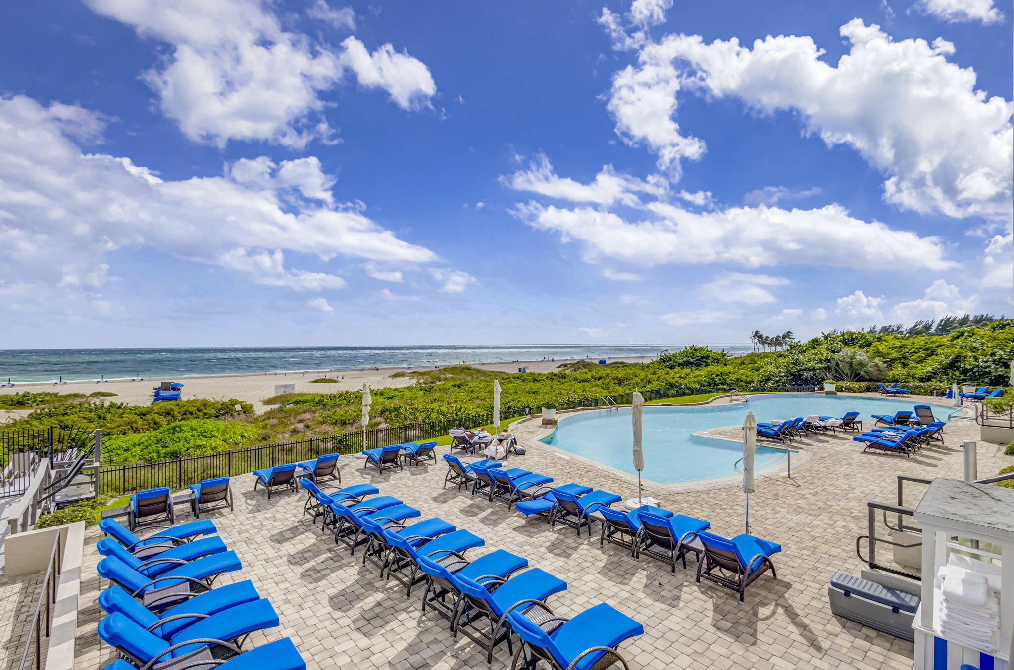 2700 N Ocean Drive 1401a