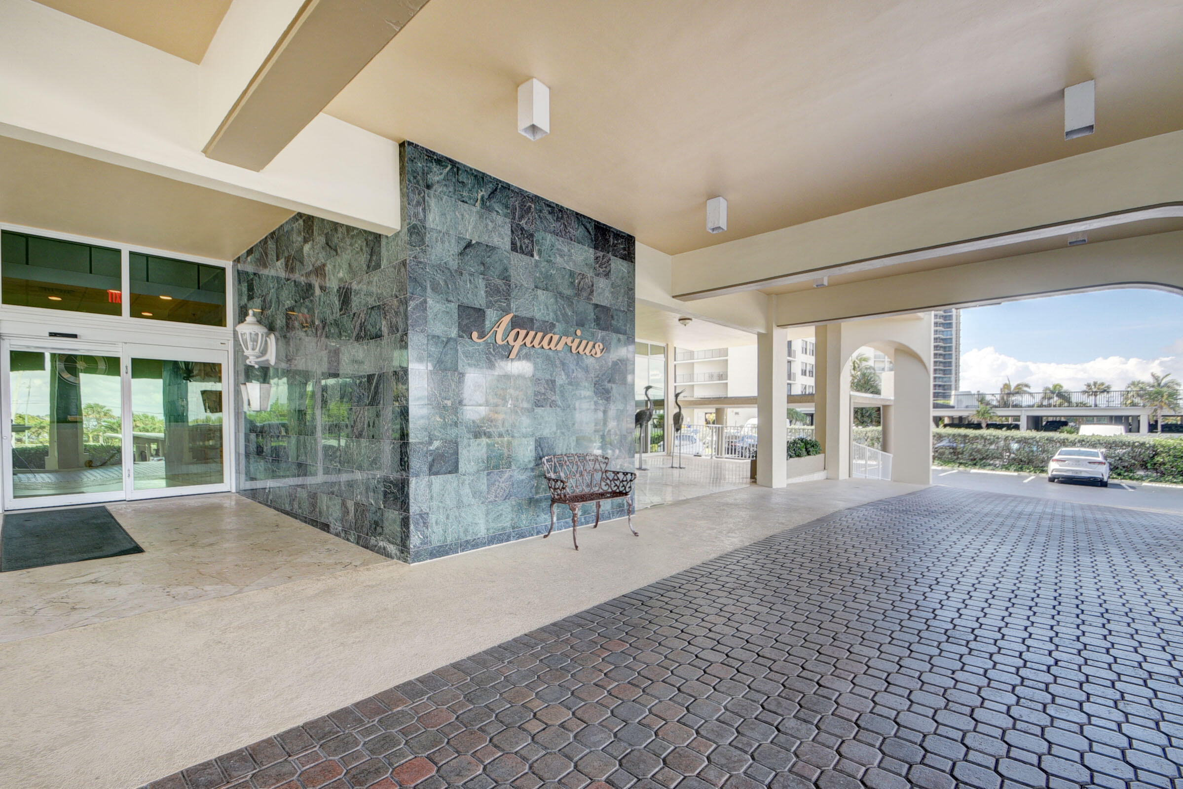 5440 N Ocean Drive 202