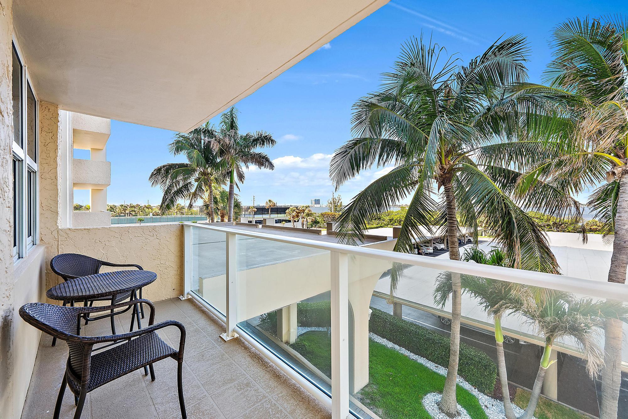 5440 N Ocean Drive 202