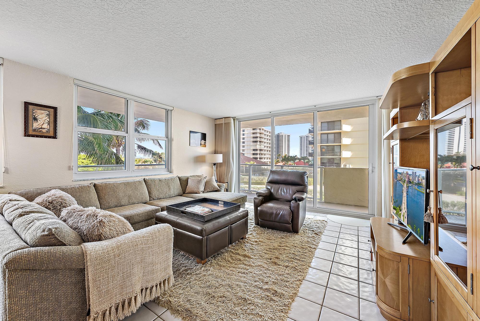 5440 N Ocean Drive 202