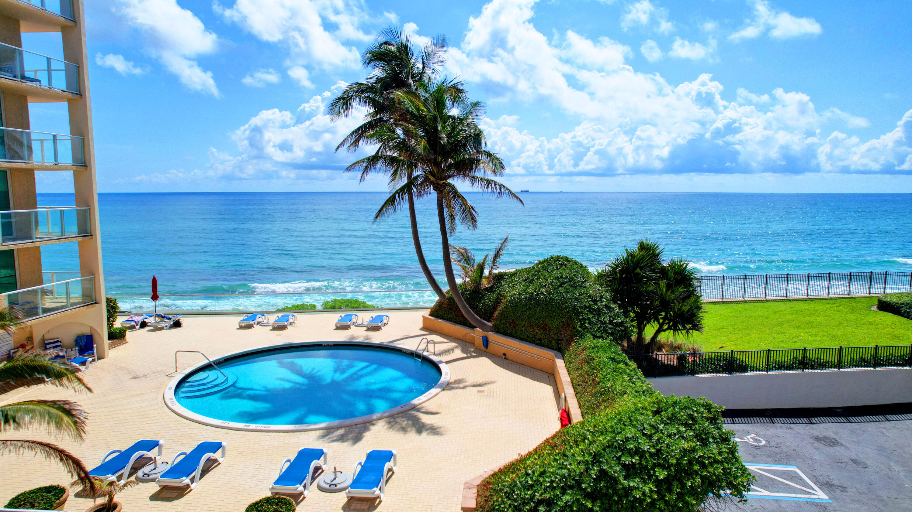 5440 N Ocean Drive 202